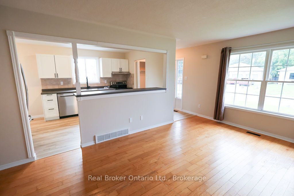 342 Fleming Drive Property Photo 10
