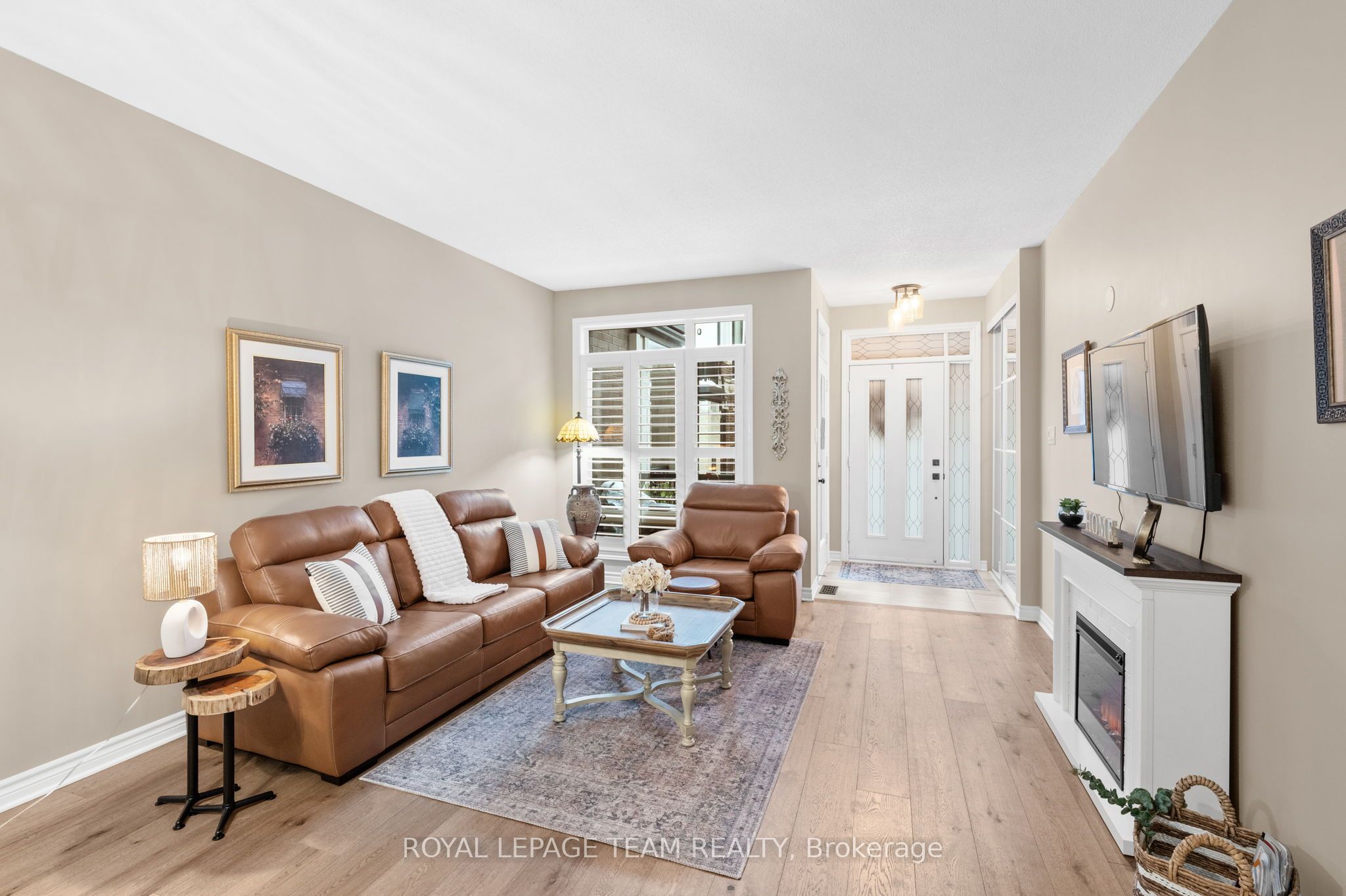 298 Pembina Private Property Photo 12
