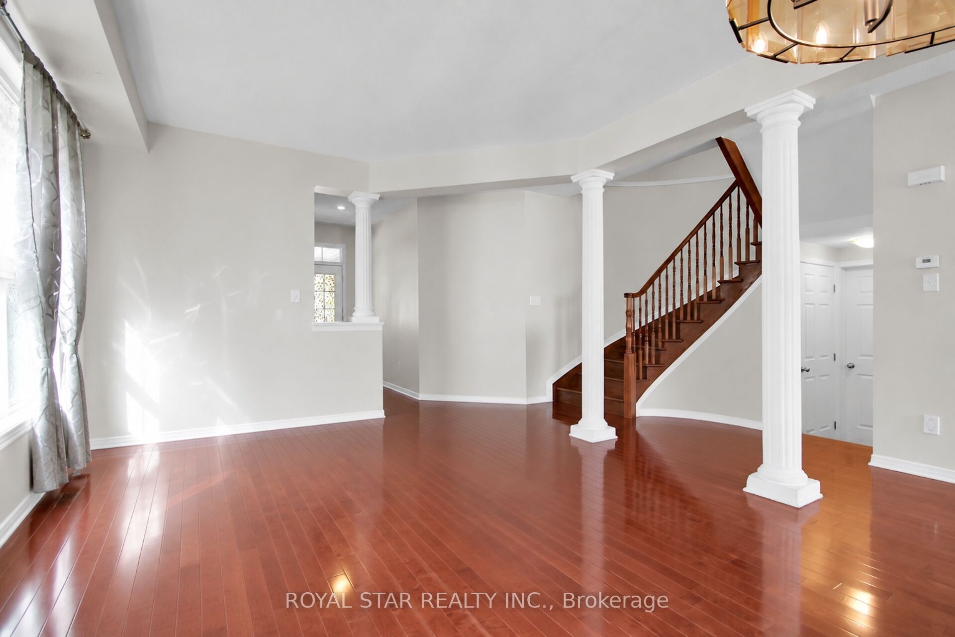 512 Stonechurch Way Property Photo 20