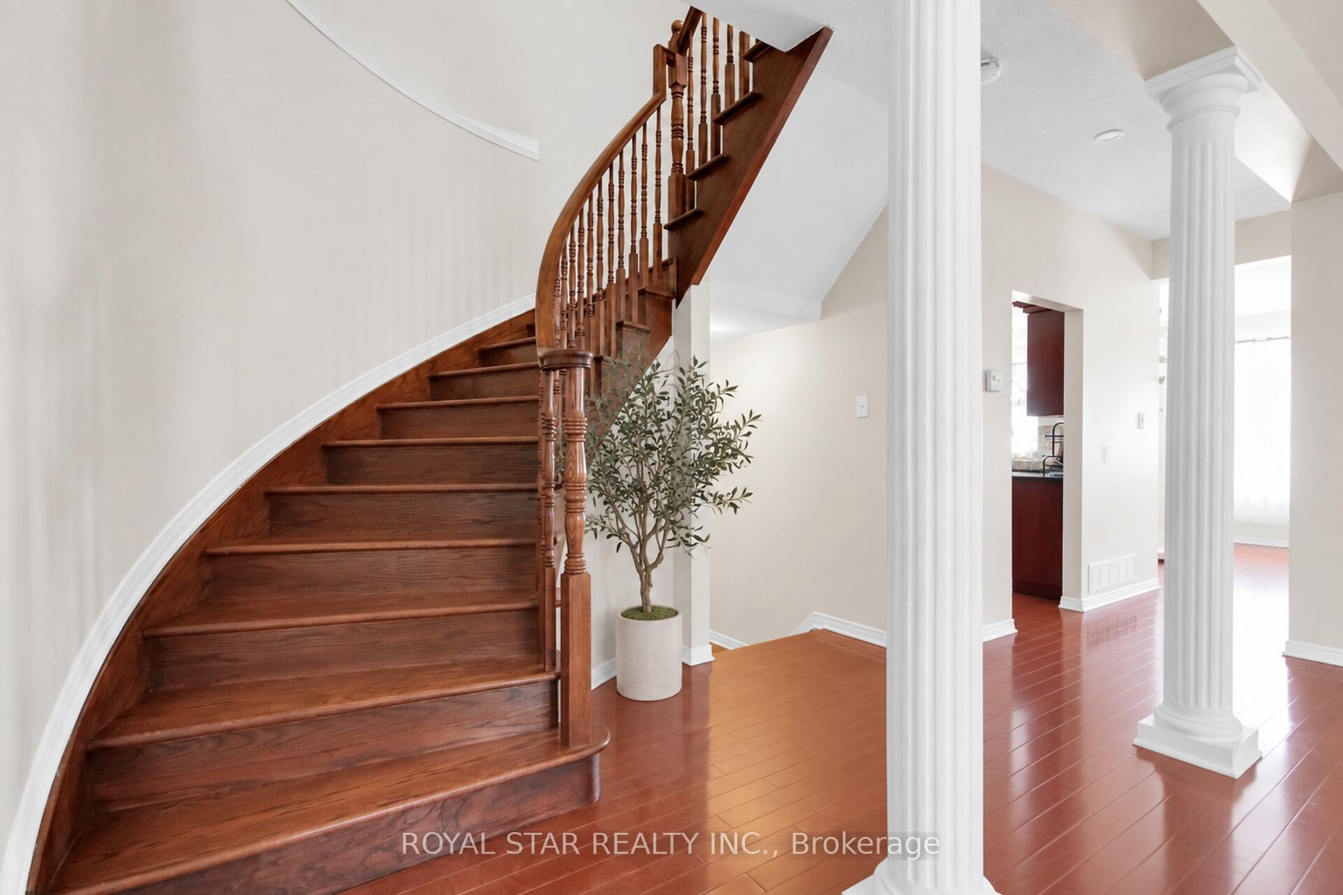 512 Stonechurch Way Property Photo 21