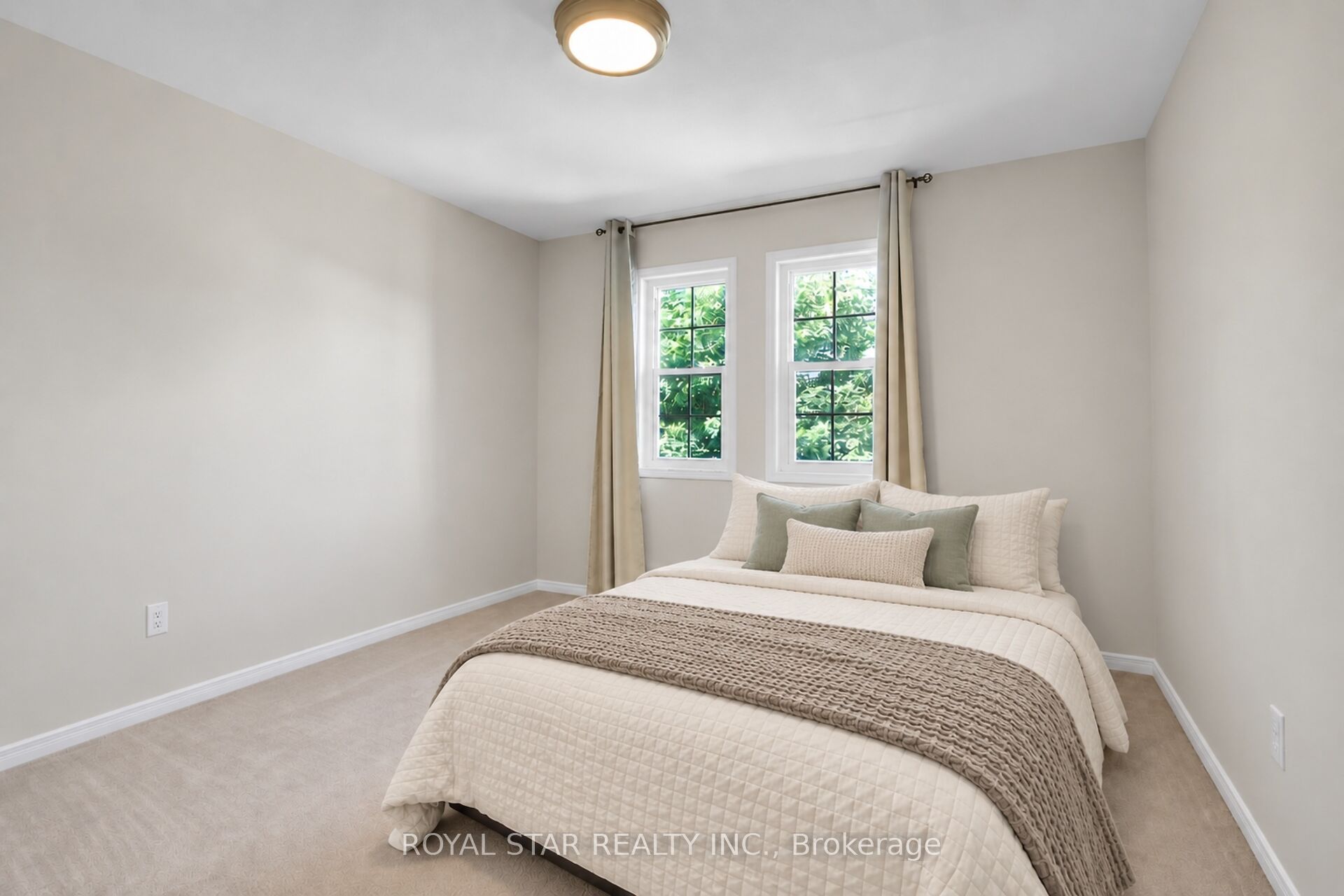 512 Stonechurch Way Property Photo 22