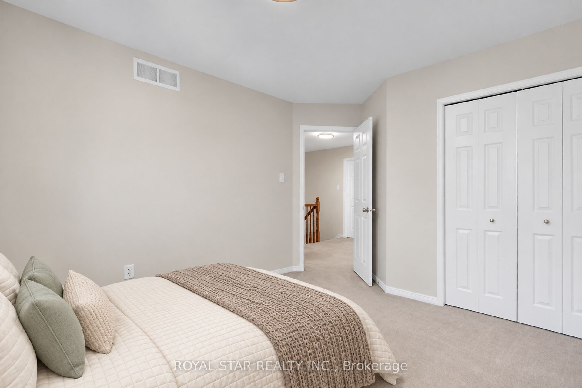 512 Stonechurch Way Property Photo 23