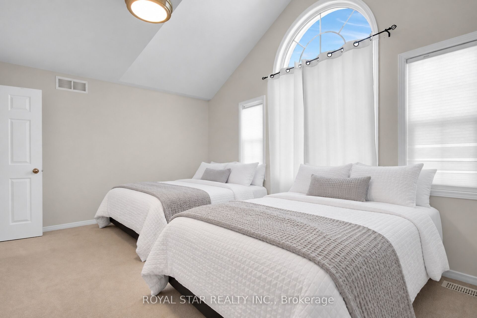 512 Stonechurch Way Property Photo 25