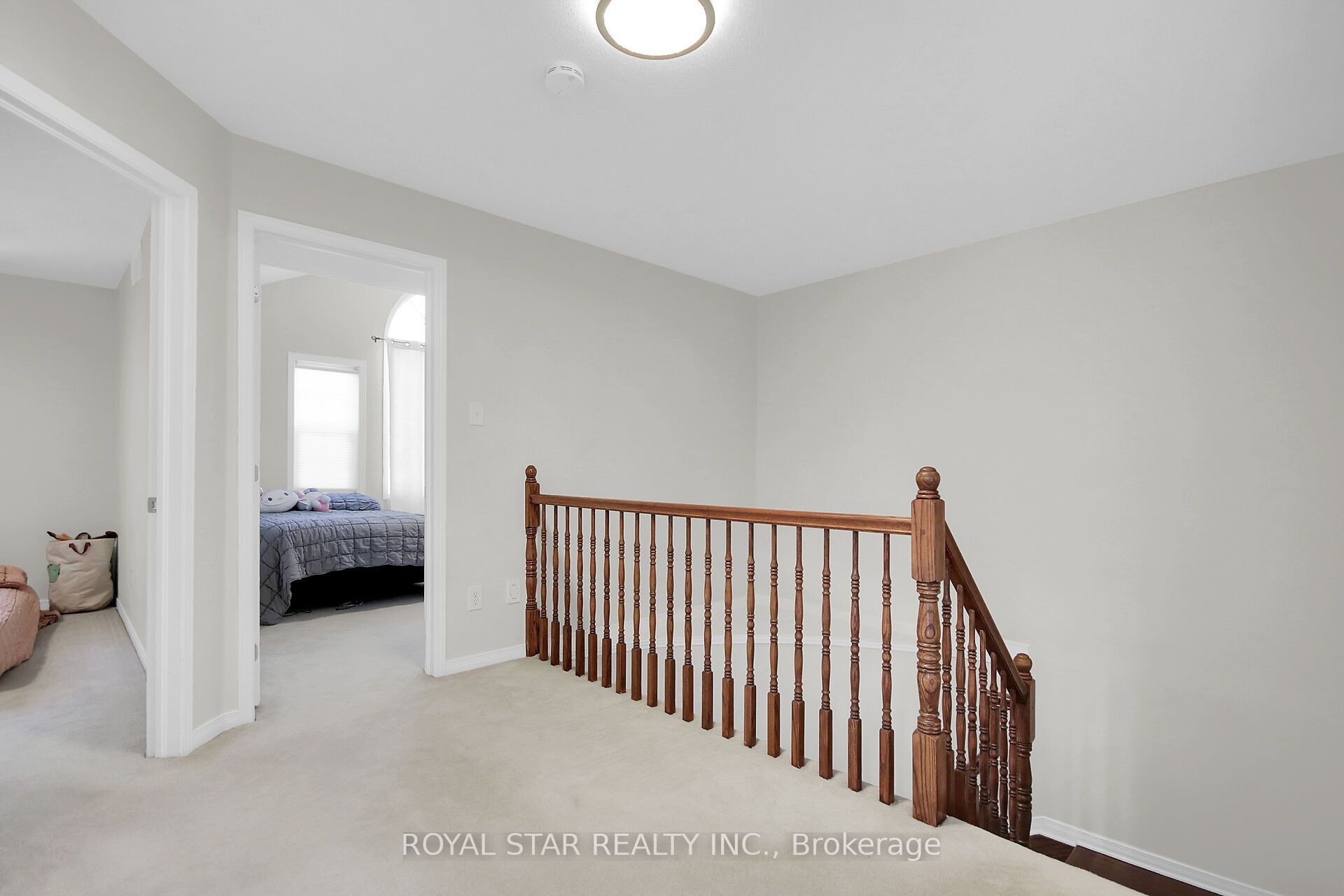 512 Stonechurch Way Property Photo 34