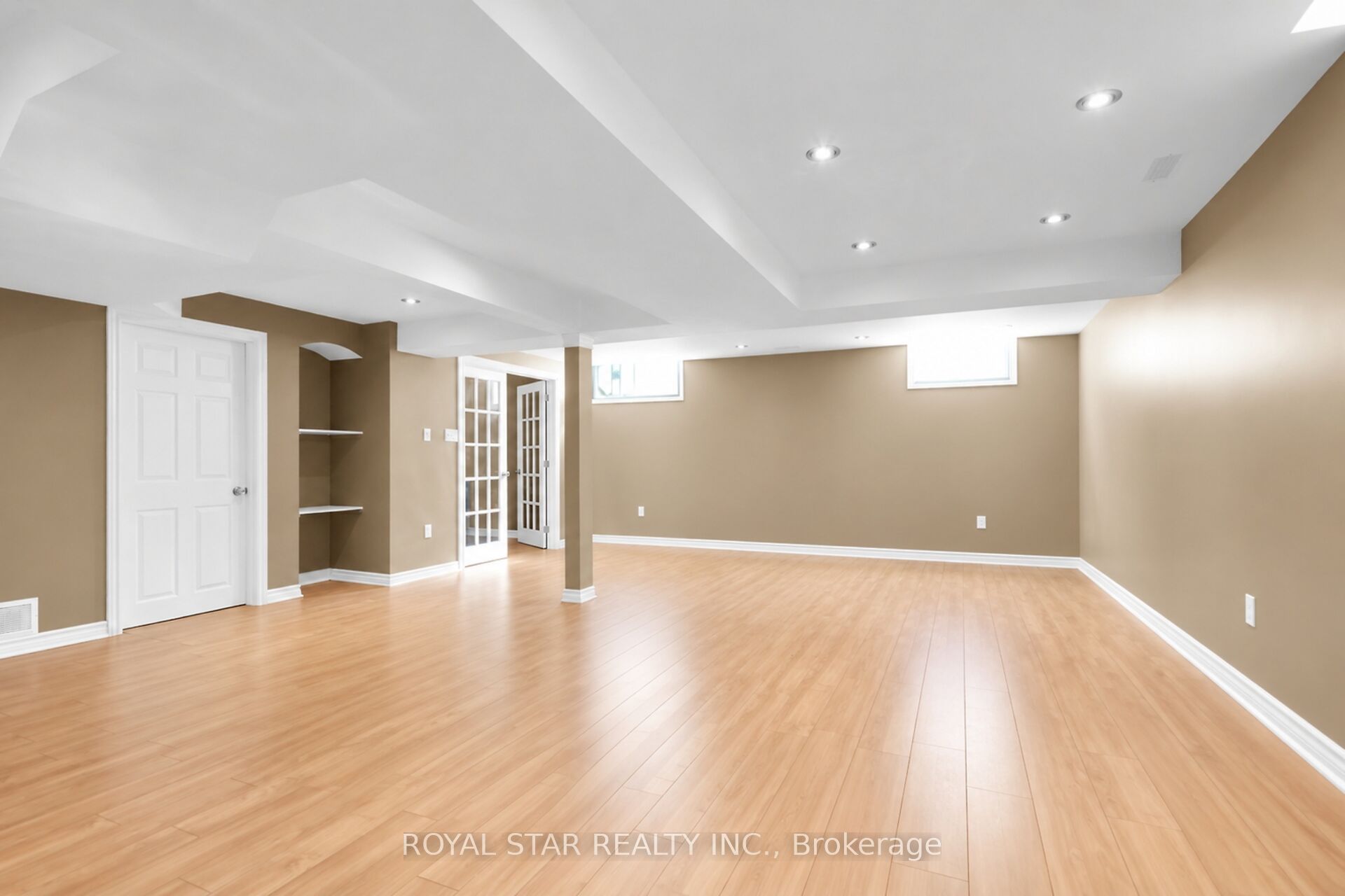 512 Stonechurch Way Property Photo 36