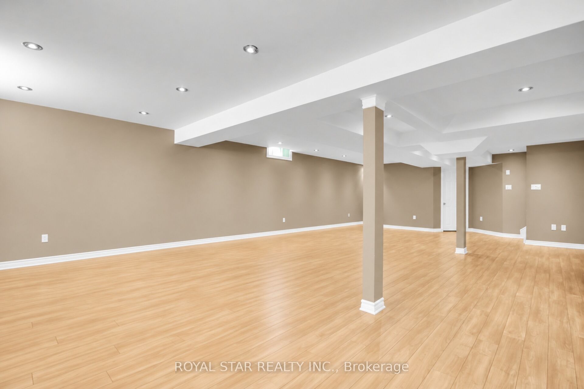 512 Stonechurch Way Property Photo 37