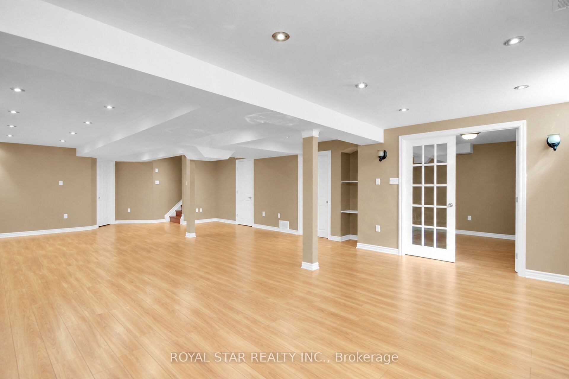 512 Stonechurch Way Property Photo 39