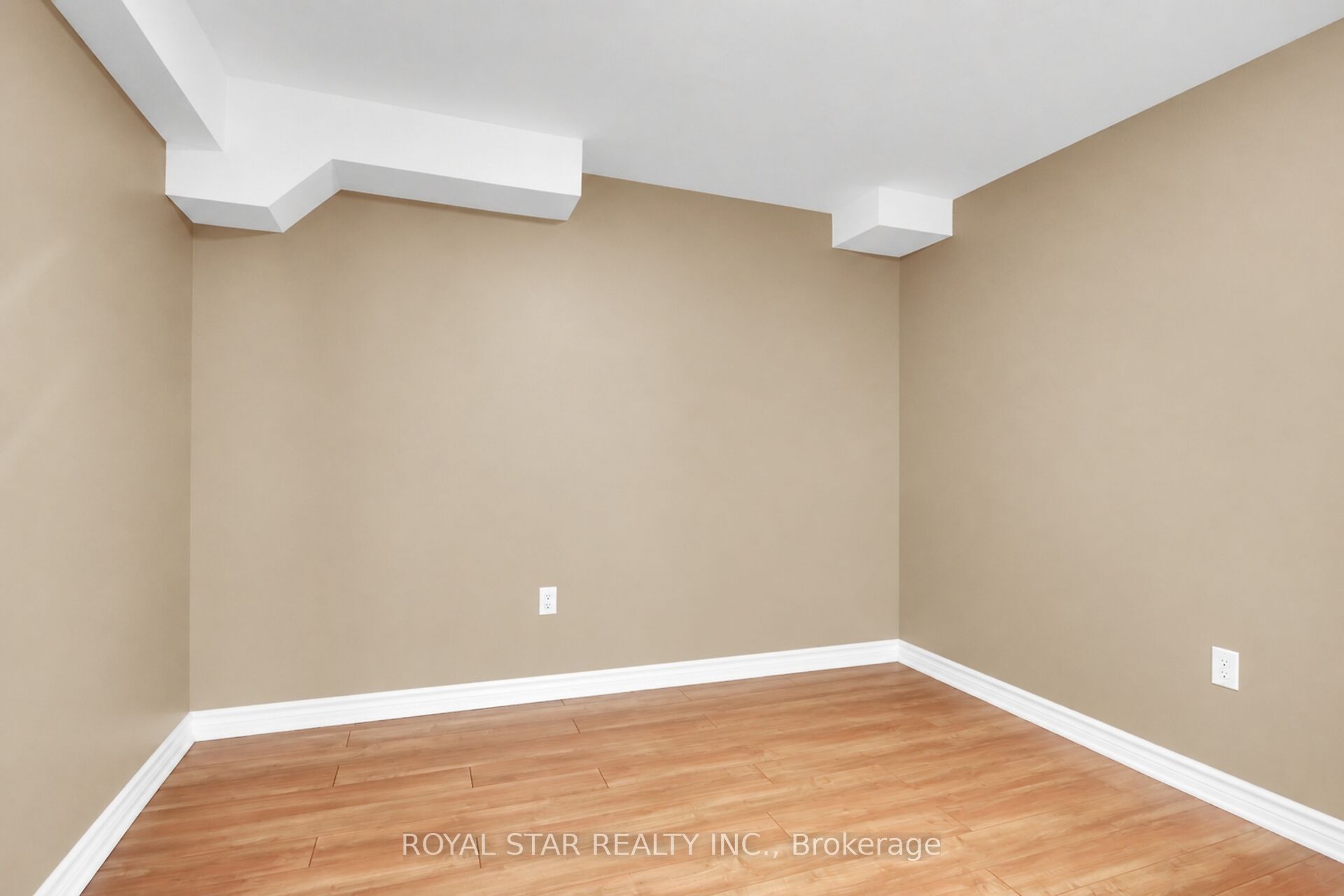 512 Stonechurch Way Property Photo 41