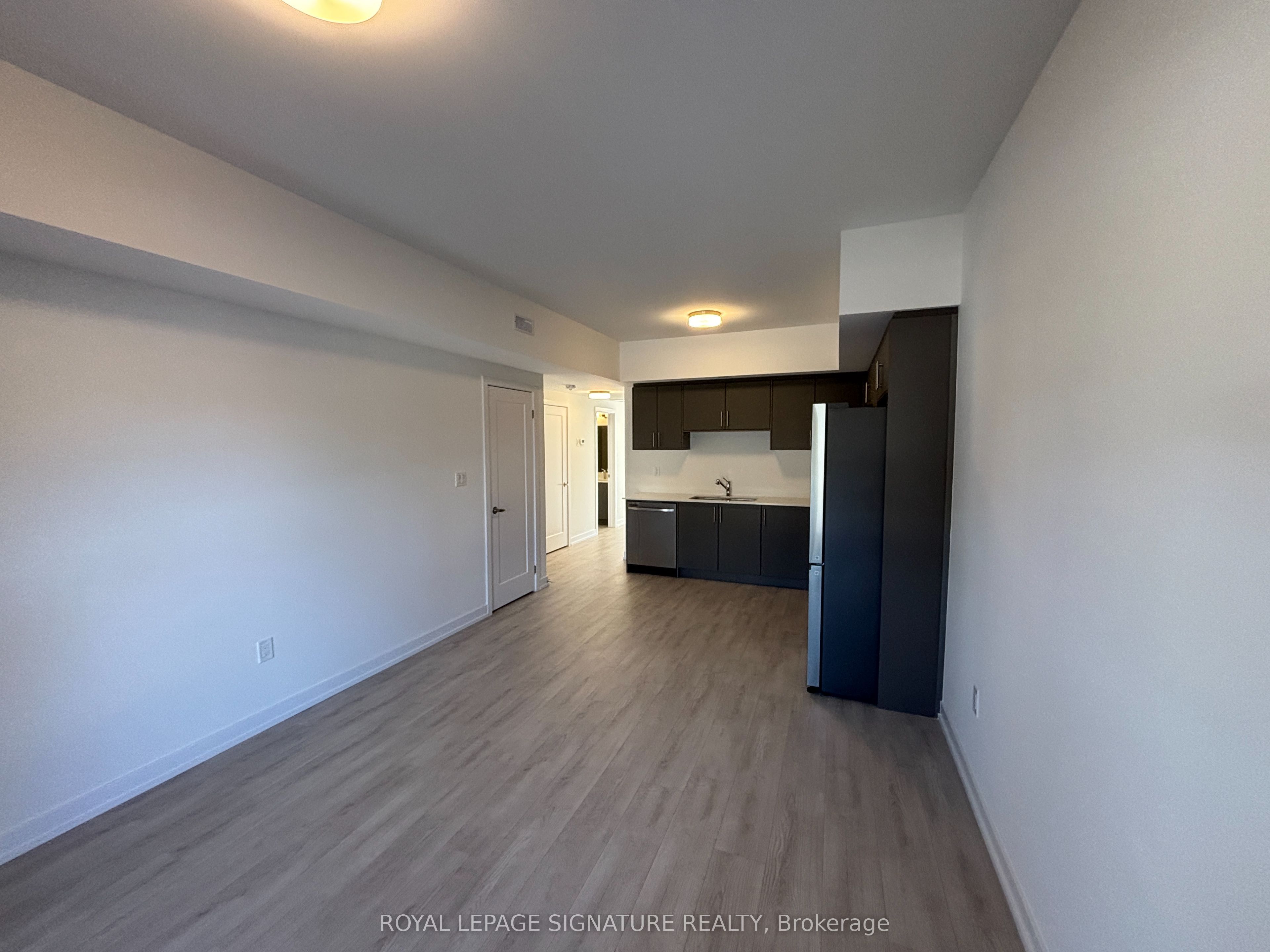 42 Lowes Road W 28 Property Photo 1