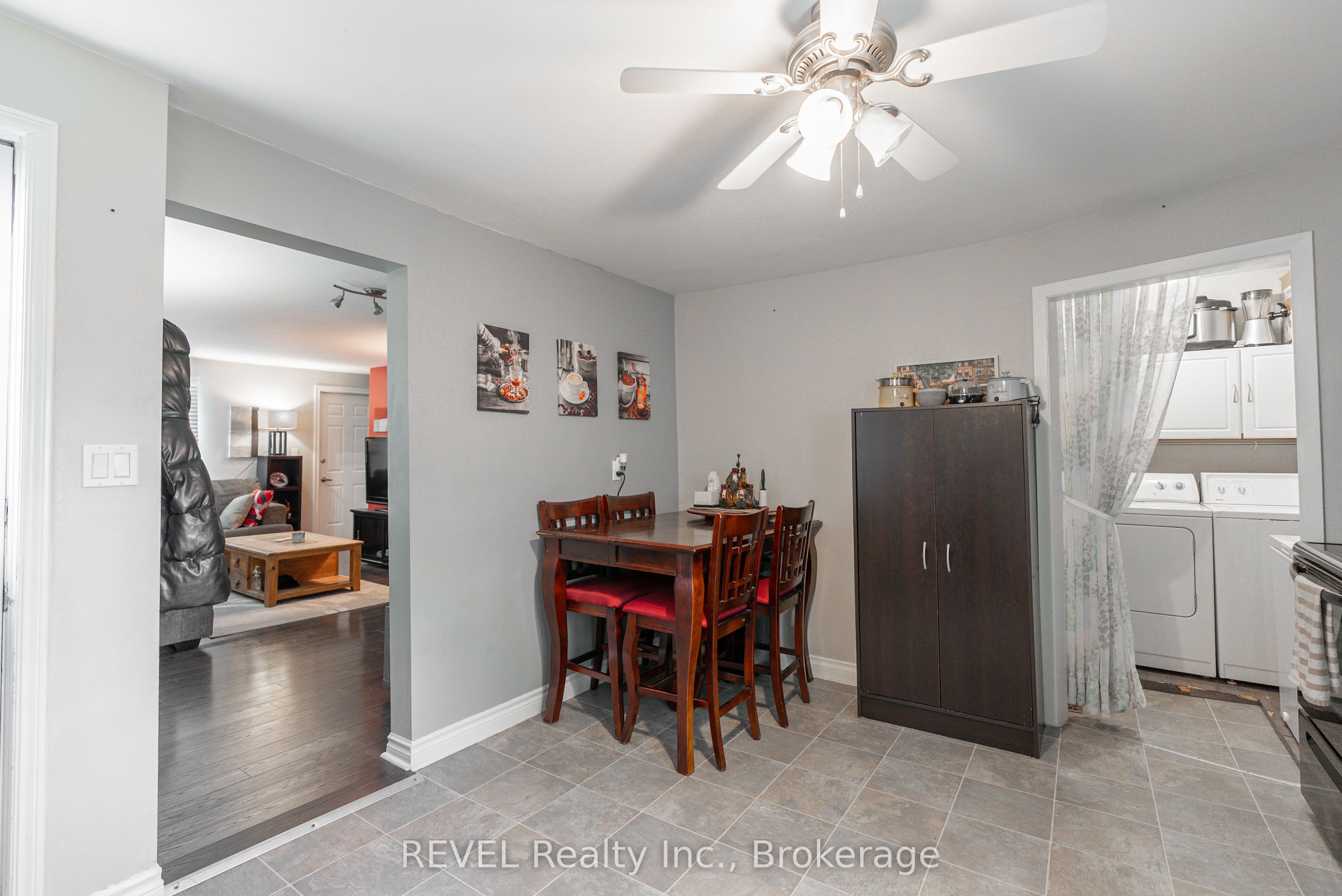 650 Deere Street Property Photo 17