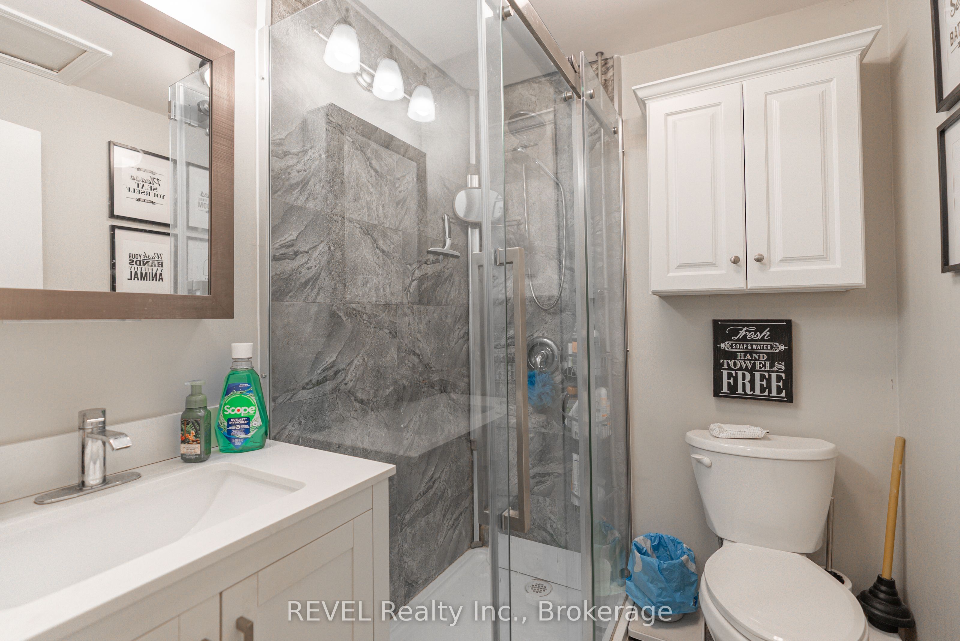 650 Deere Street Property Photo 21