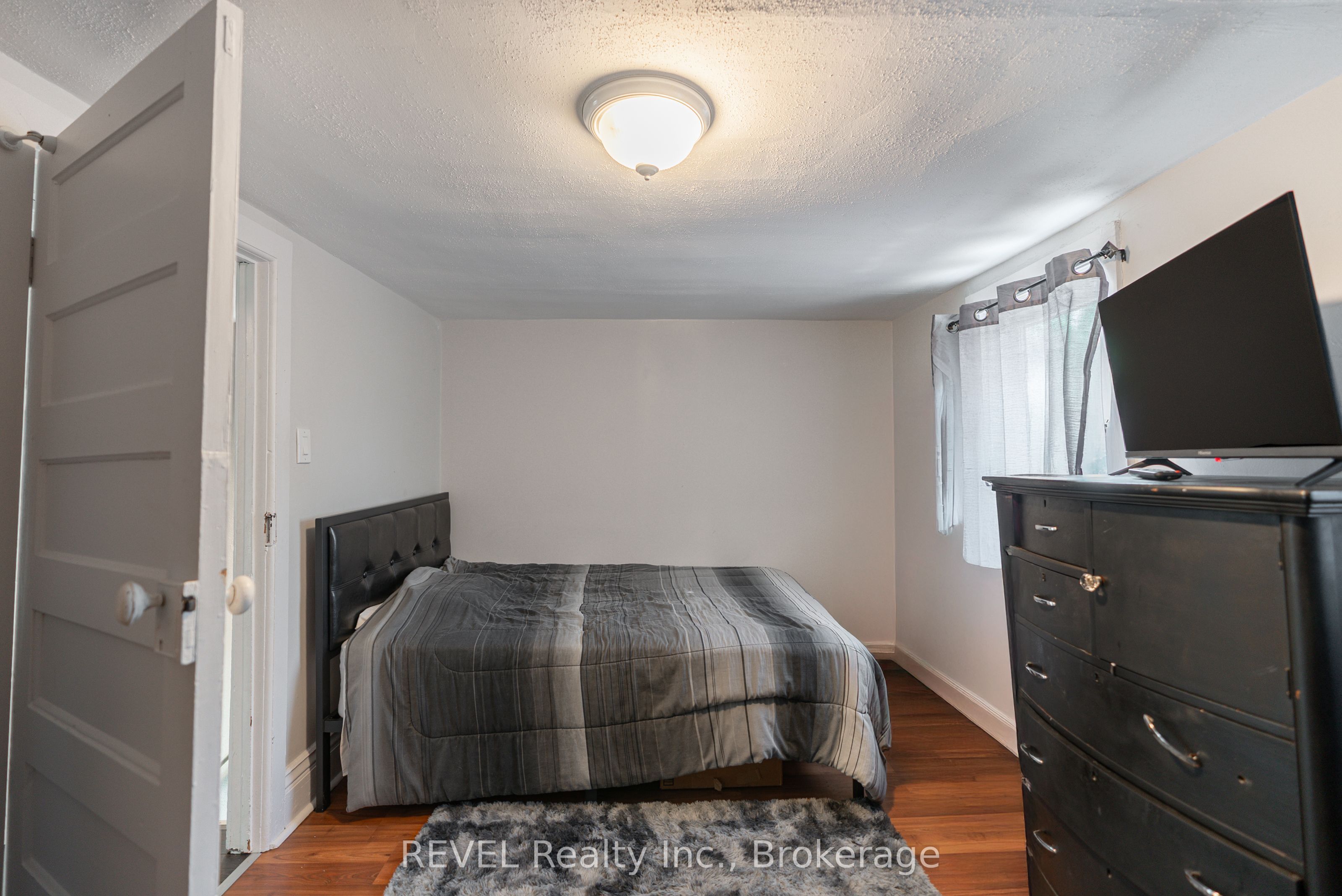 650 Deere Street Property Photo 23