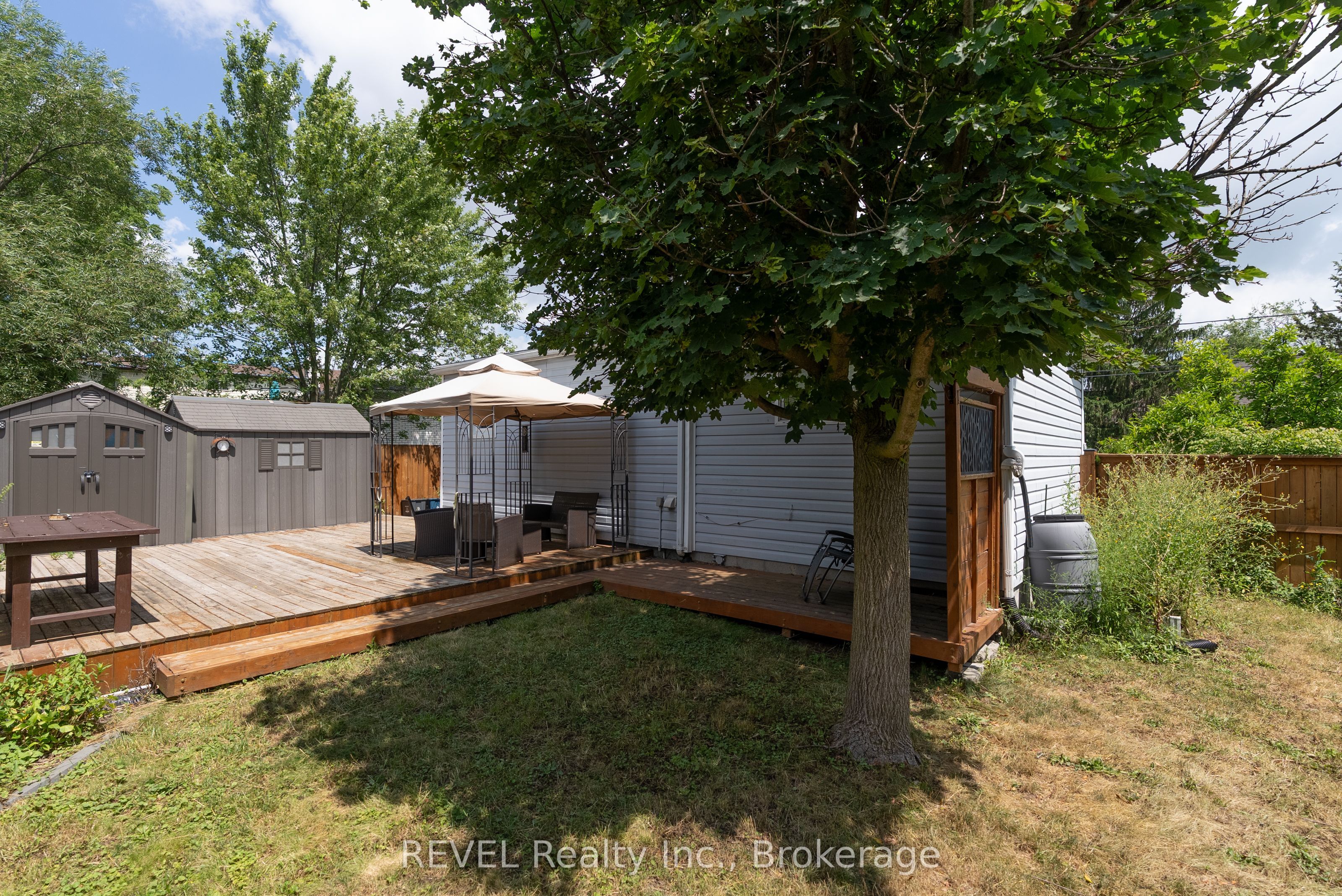 650 Deere Street Property Photo 30