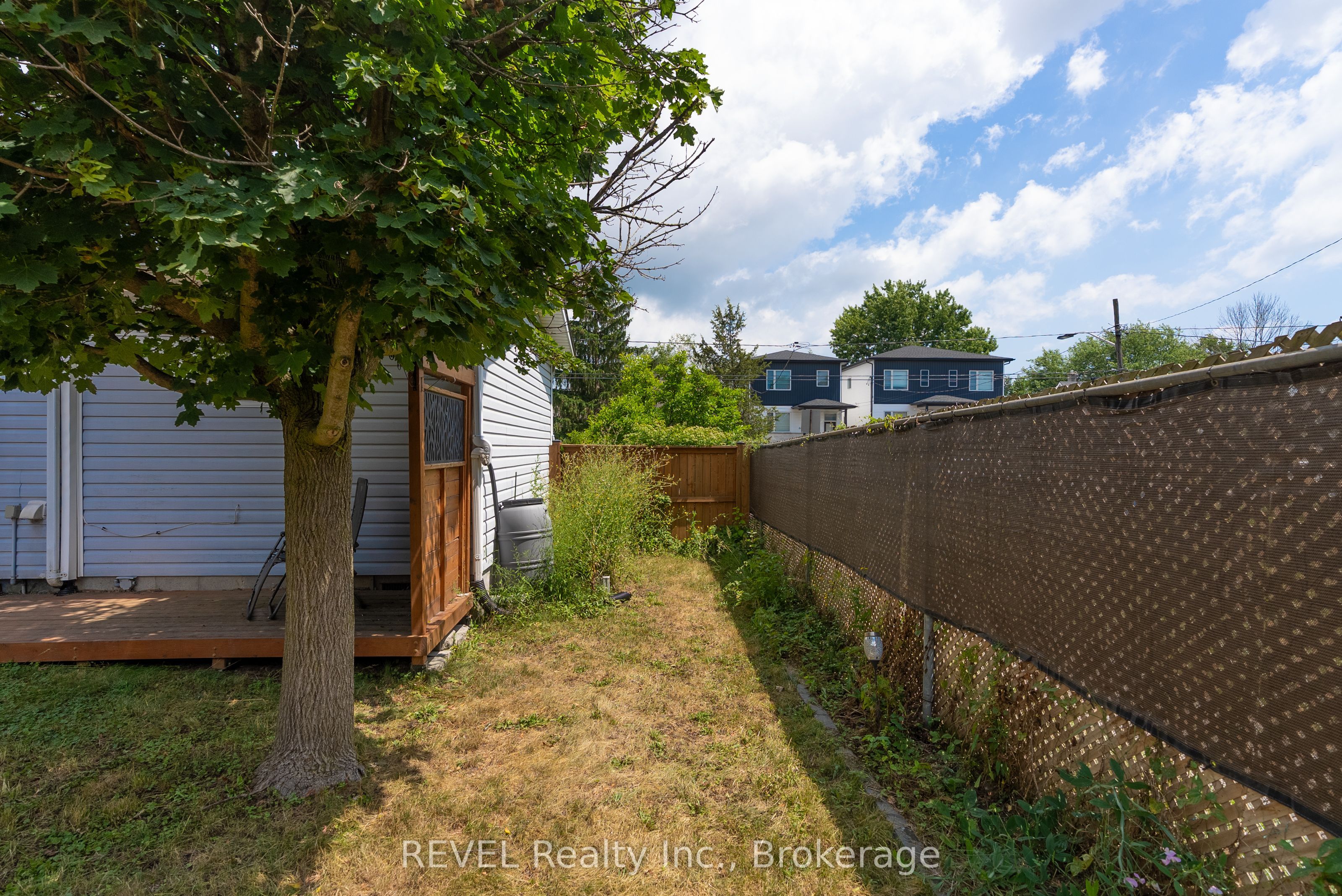 650 Deere Street Property Photo 31