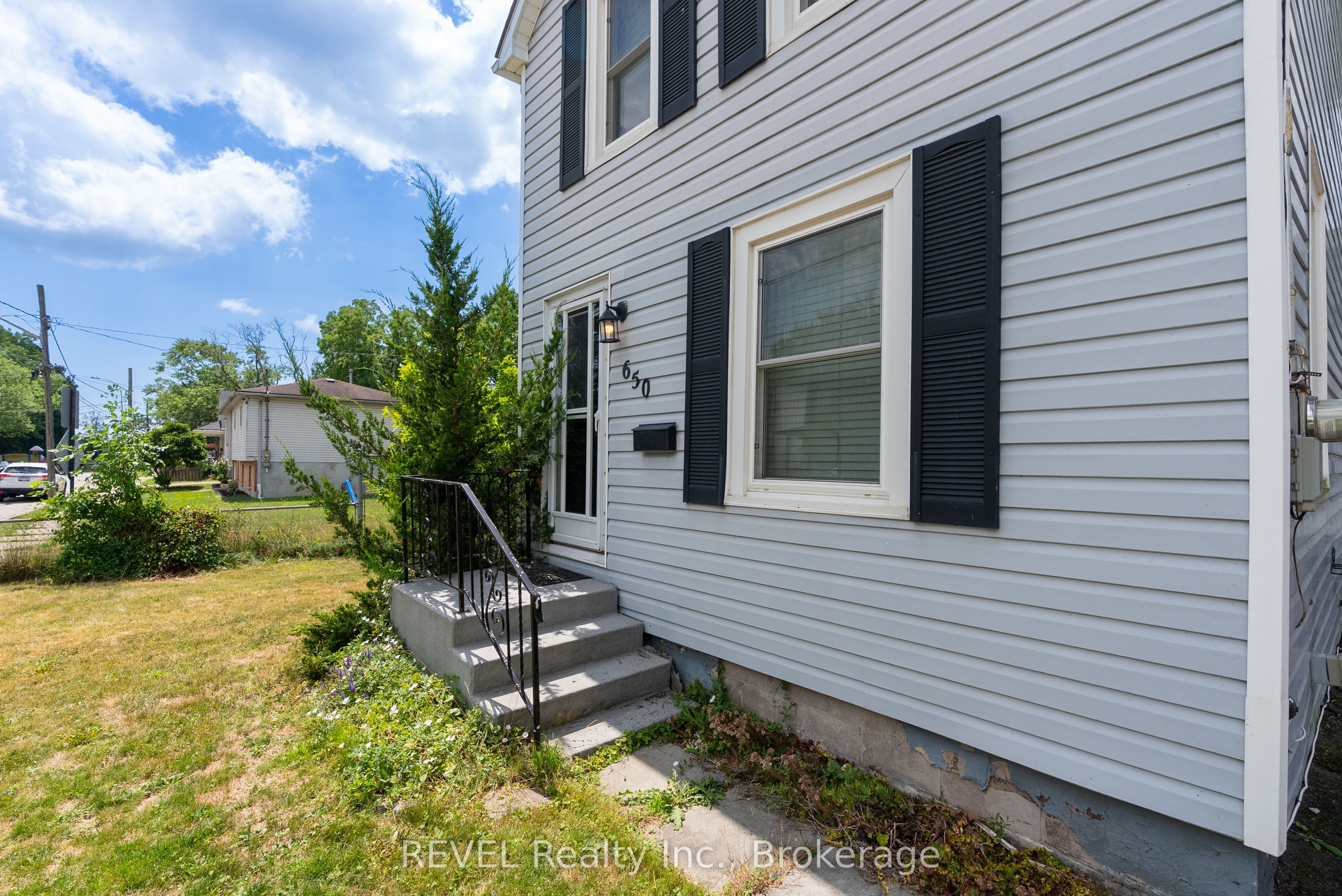 650 Deere Street Property Photo 36