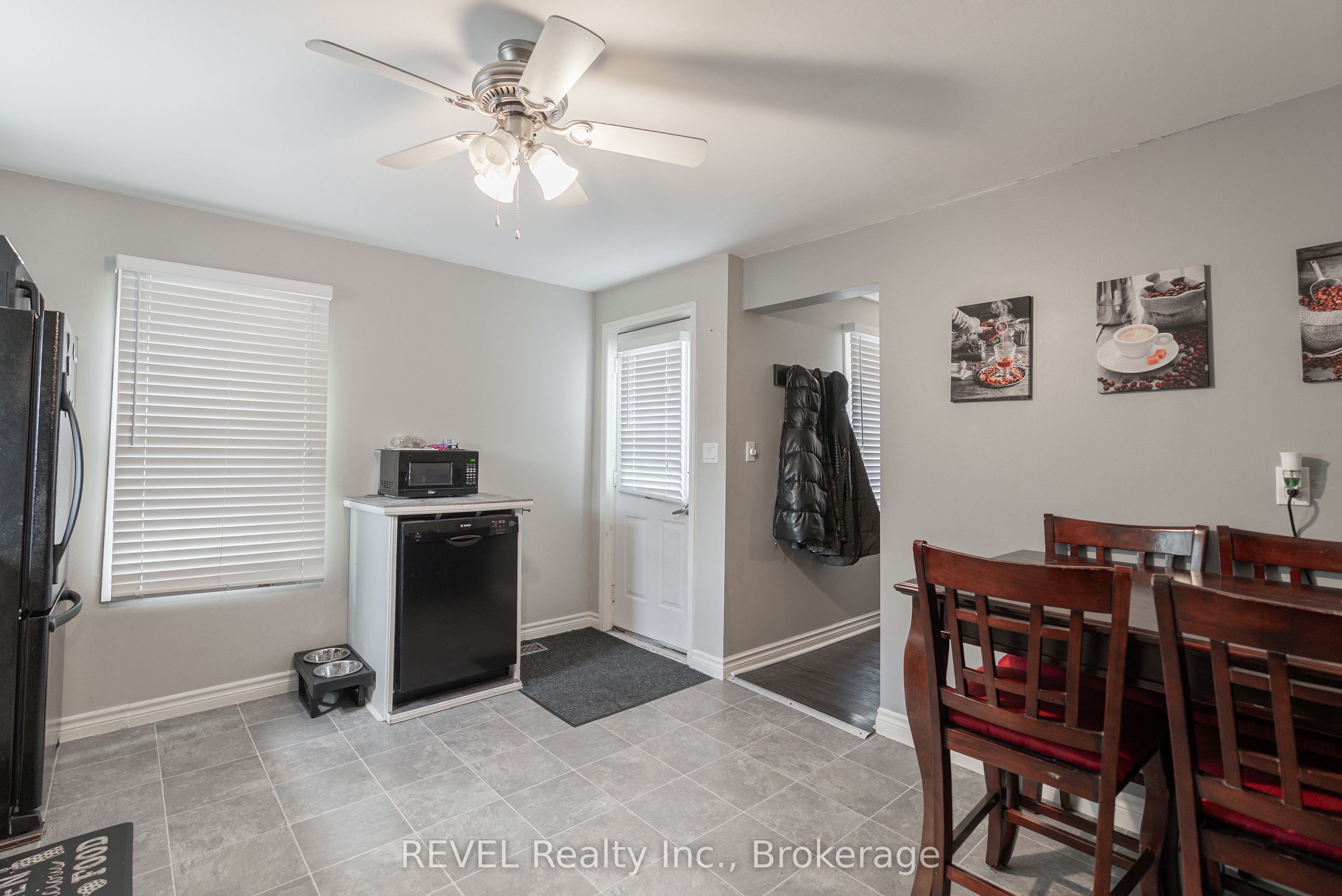 650 Deere Street Property Photo 39