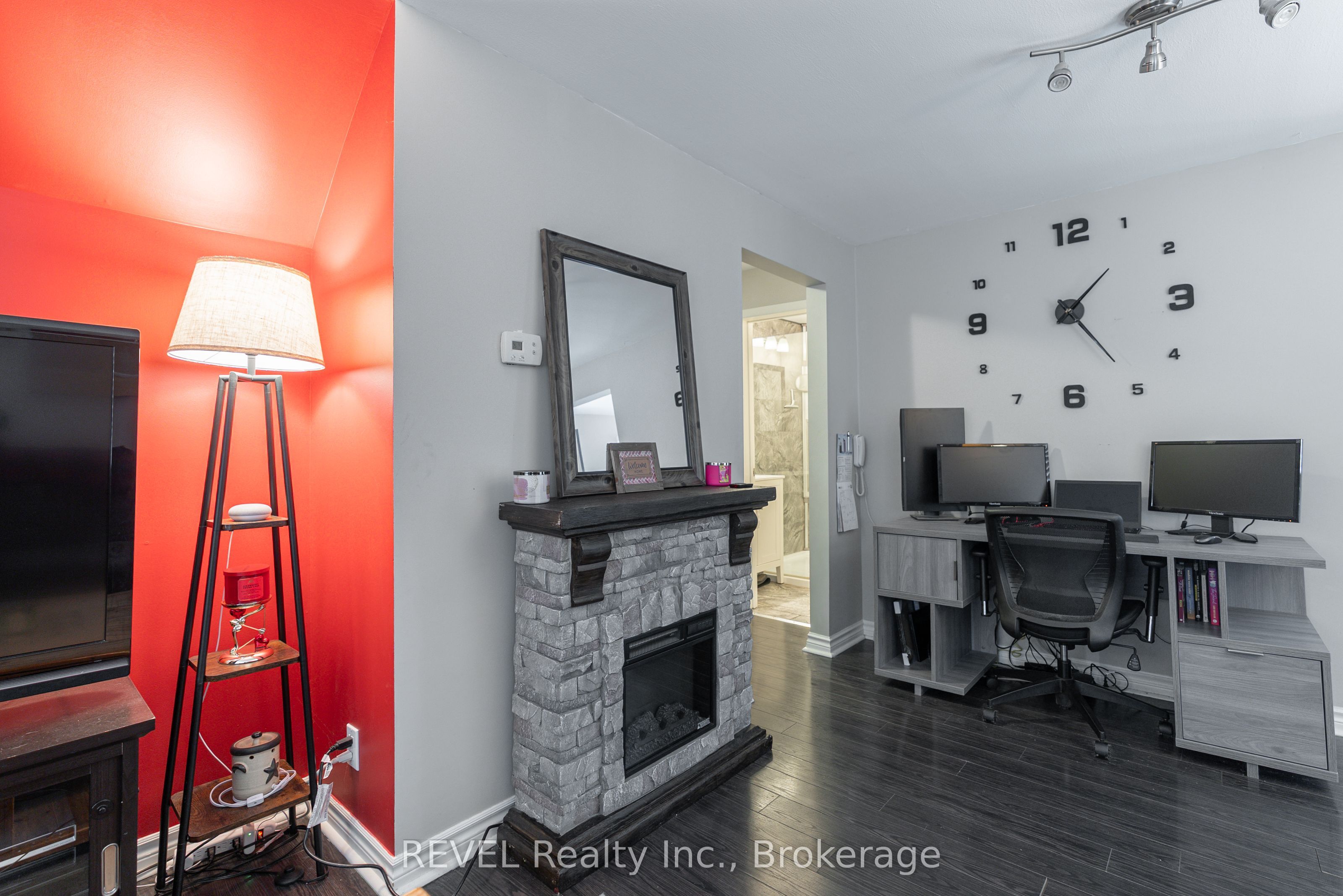 650 Deere Street Property Photo 41