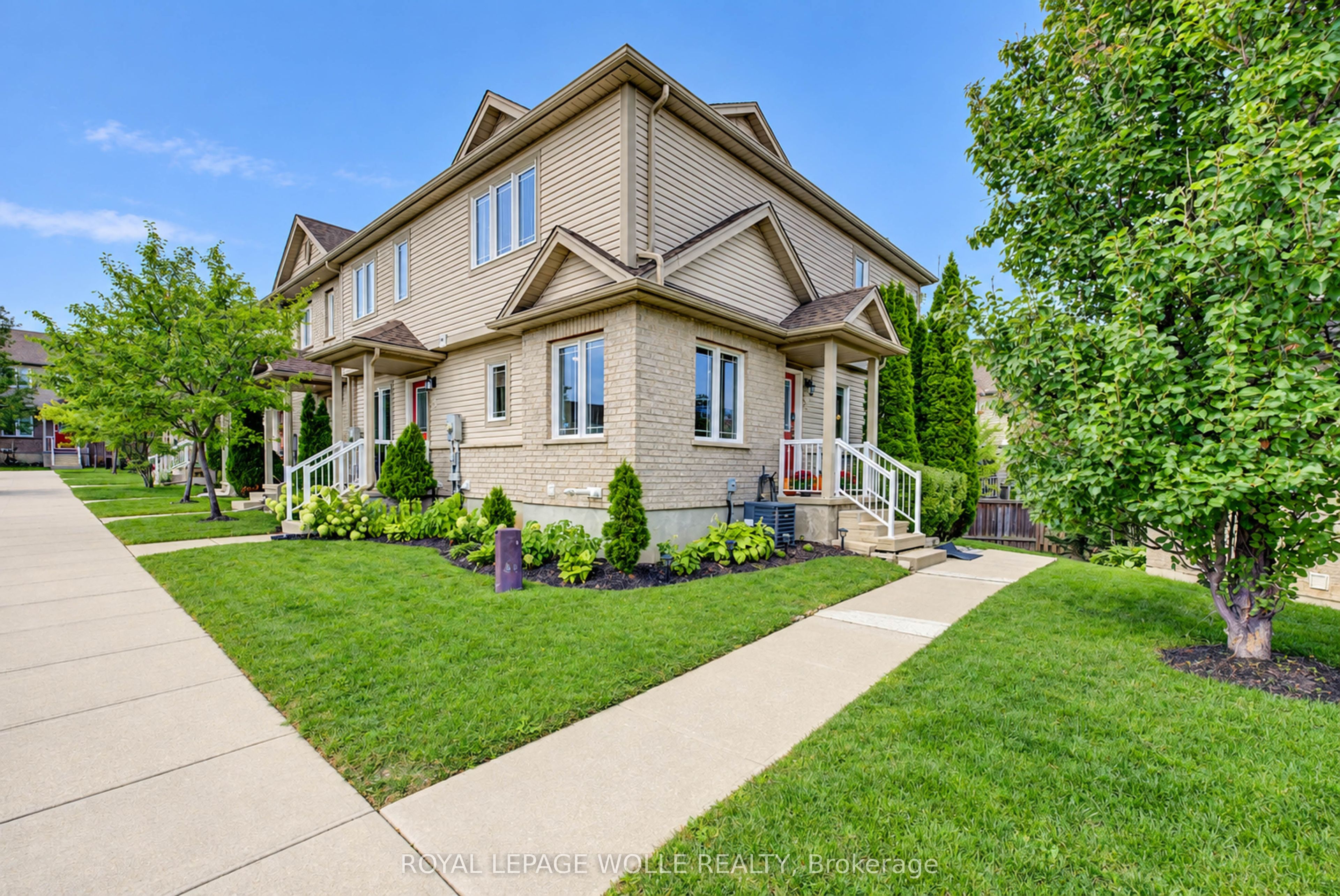 10 Foxglove Crescent 40 Property Photo 1