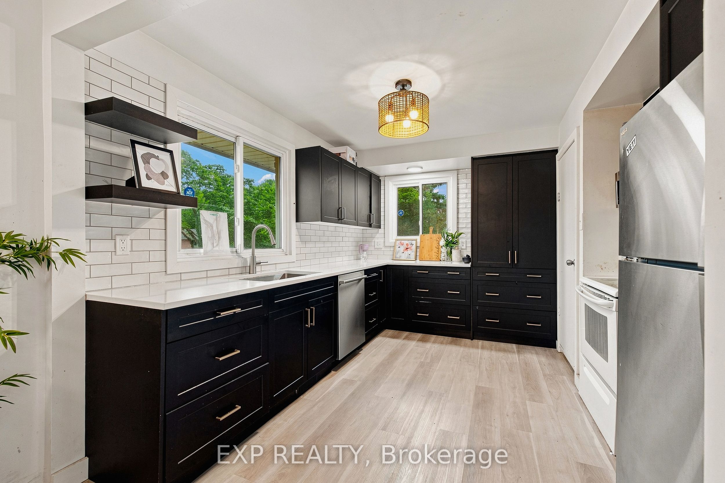 56 Ashbury Avenue Property Photo 12