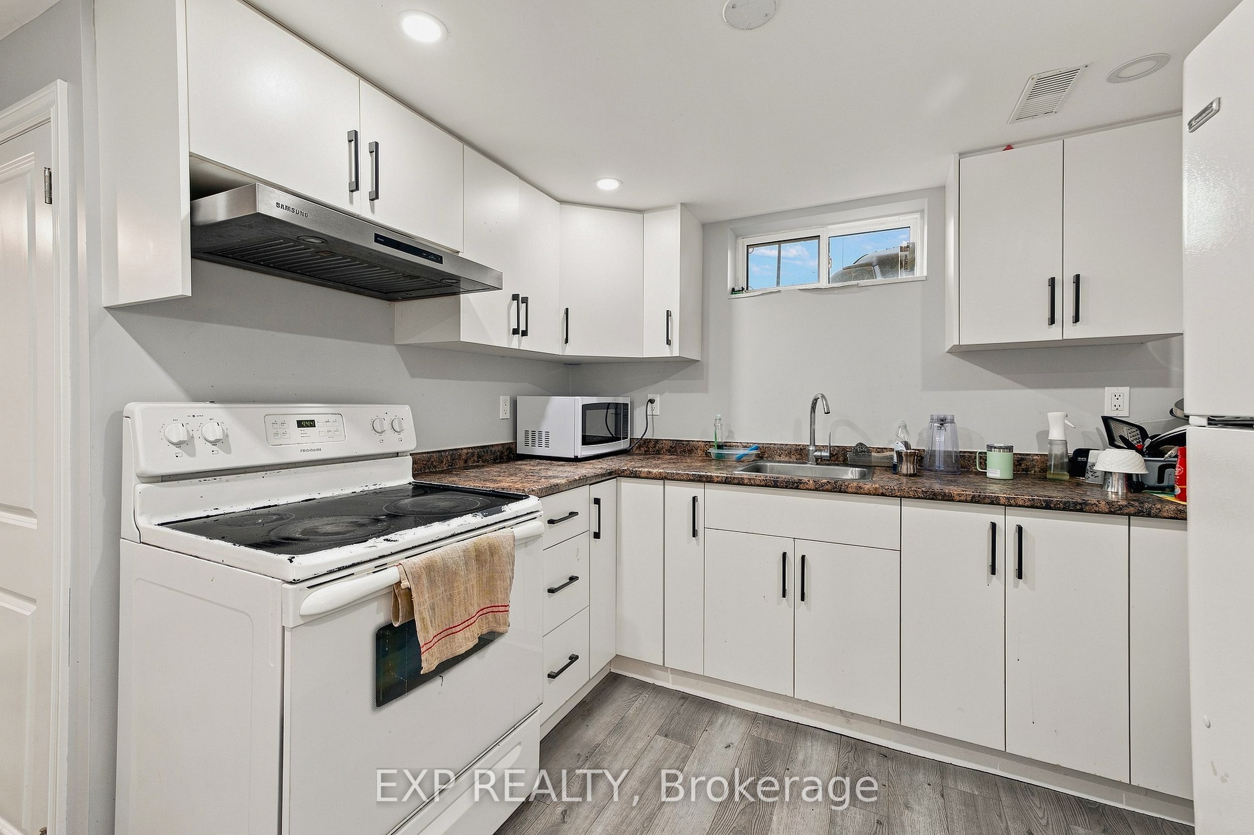 56 Ashbury Avenue Property Photo 24
