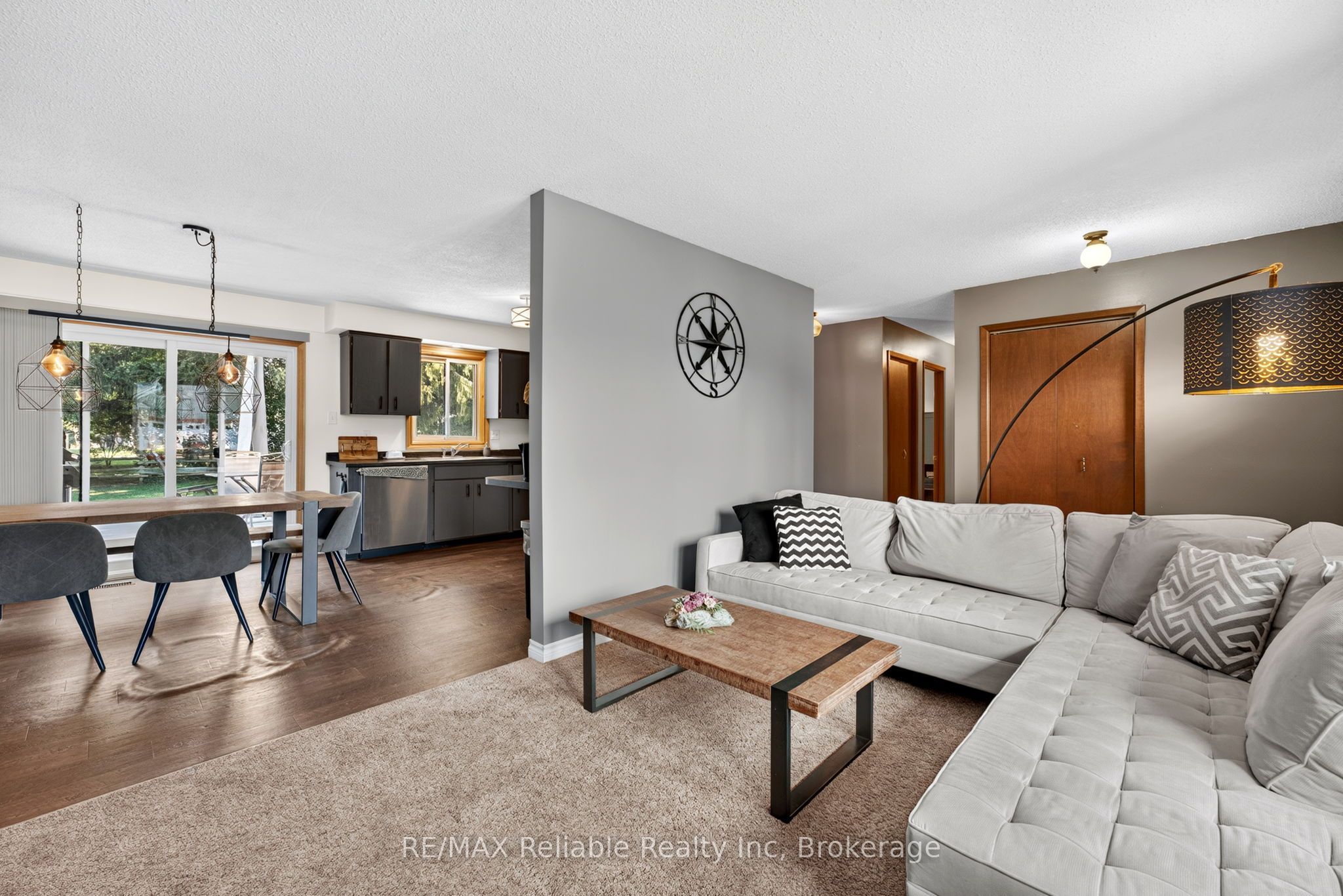 38823 Vienna Street Property Photo 4