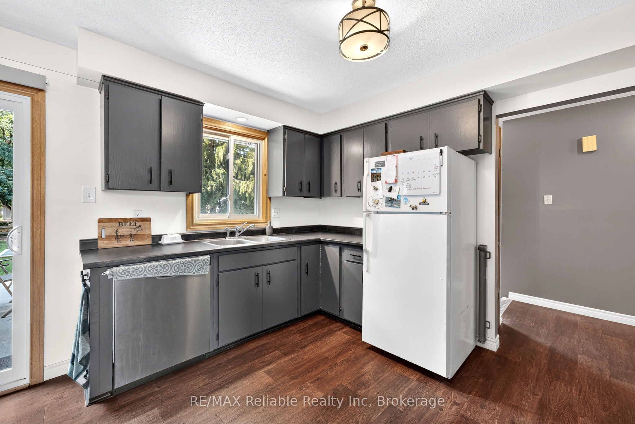 38823 Vienna Street Property Photo 8
