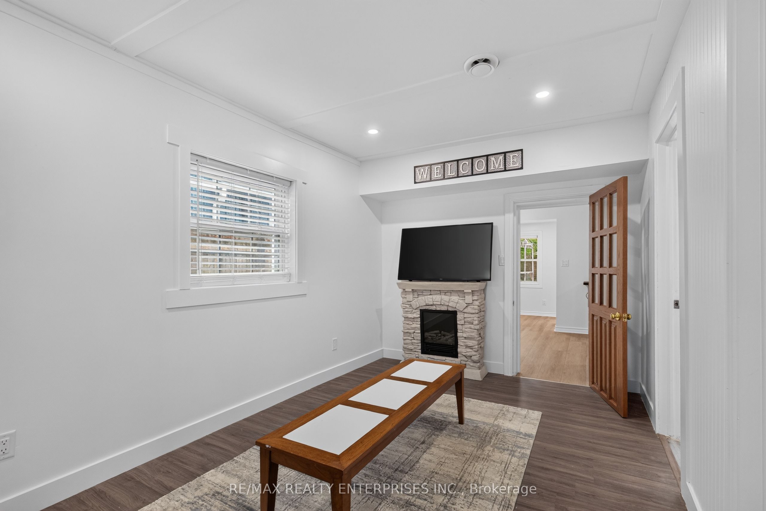 446 Cambridge Road W Property Photo 11
