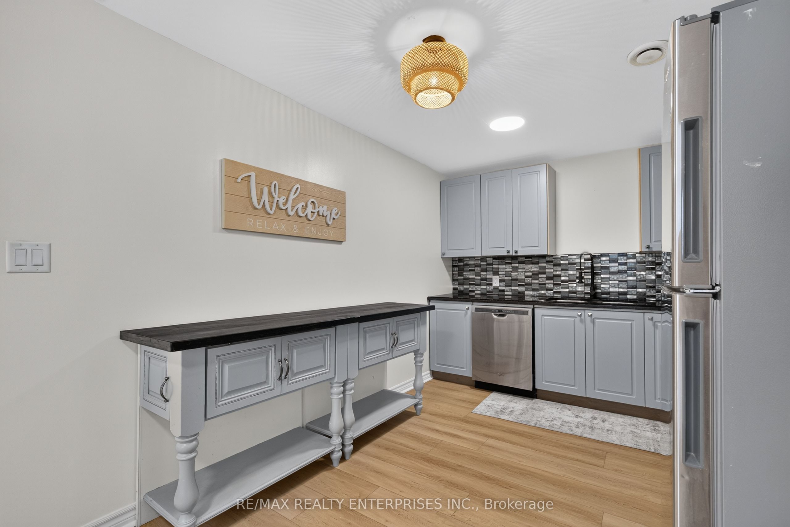 446 Cambridge Road W Property Photo 16