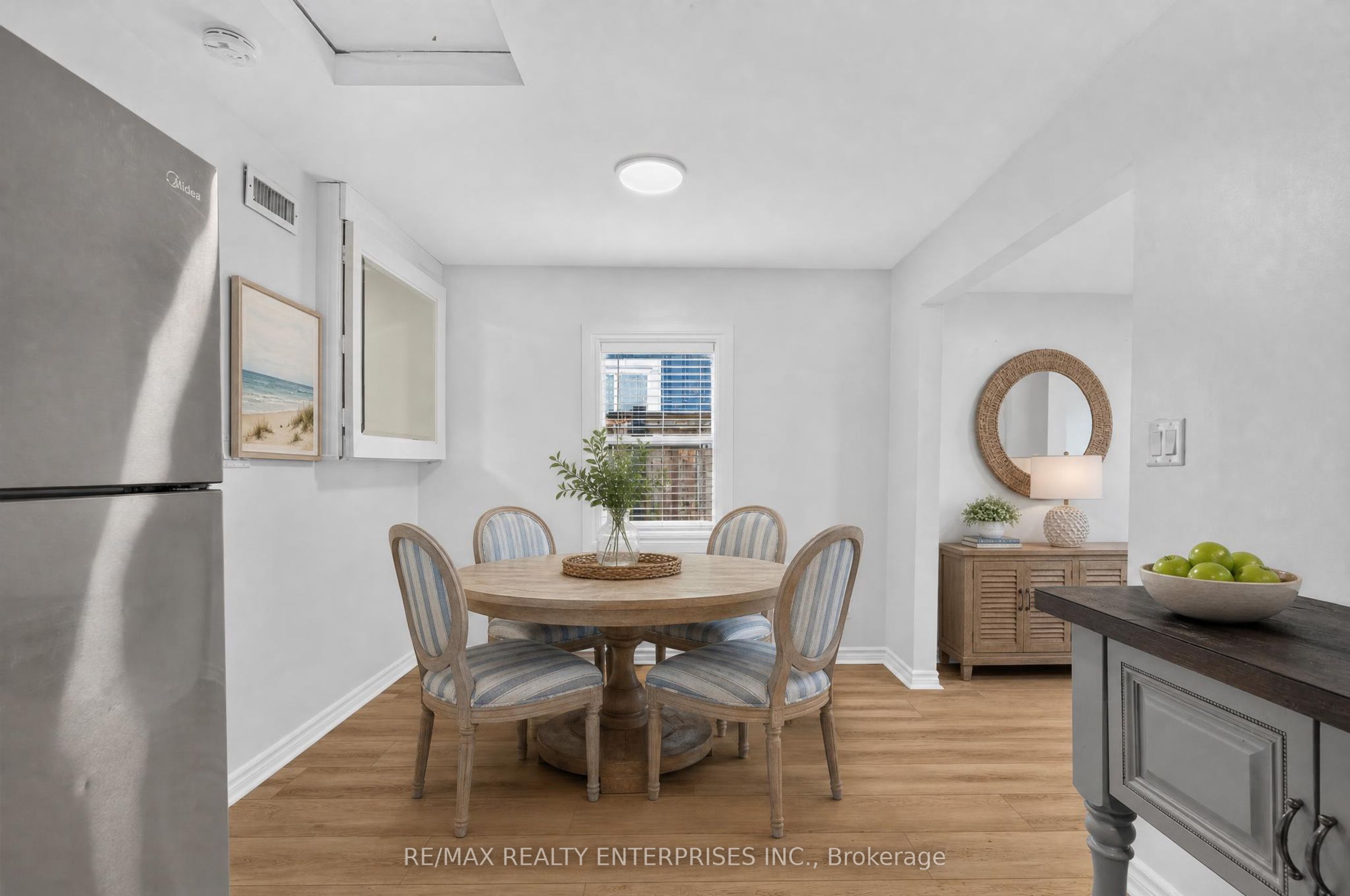 446 Cambridge Road W Property Photo 18