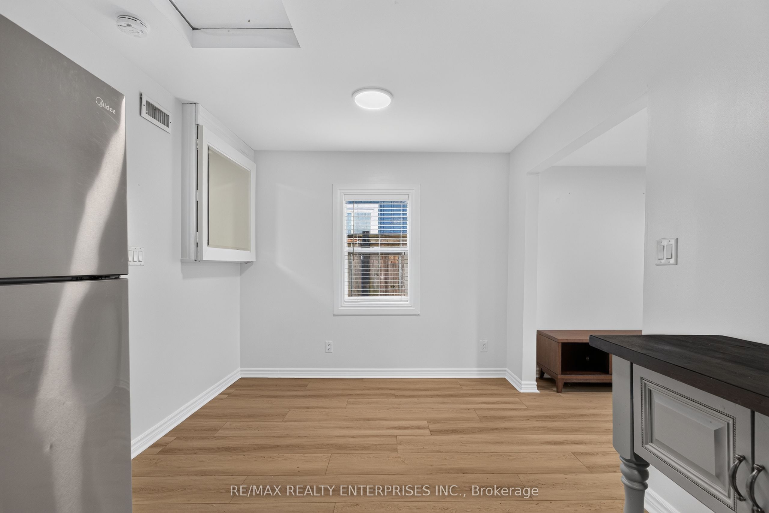 446 Cambridge Road W Property Photo 19