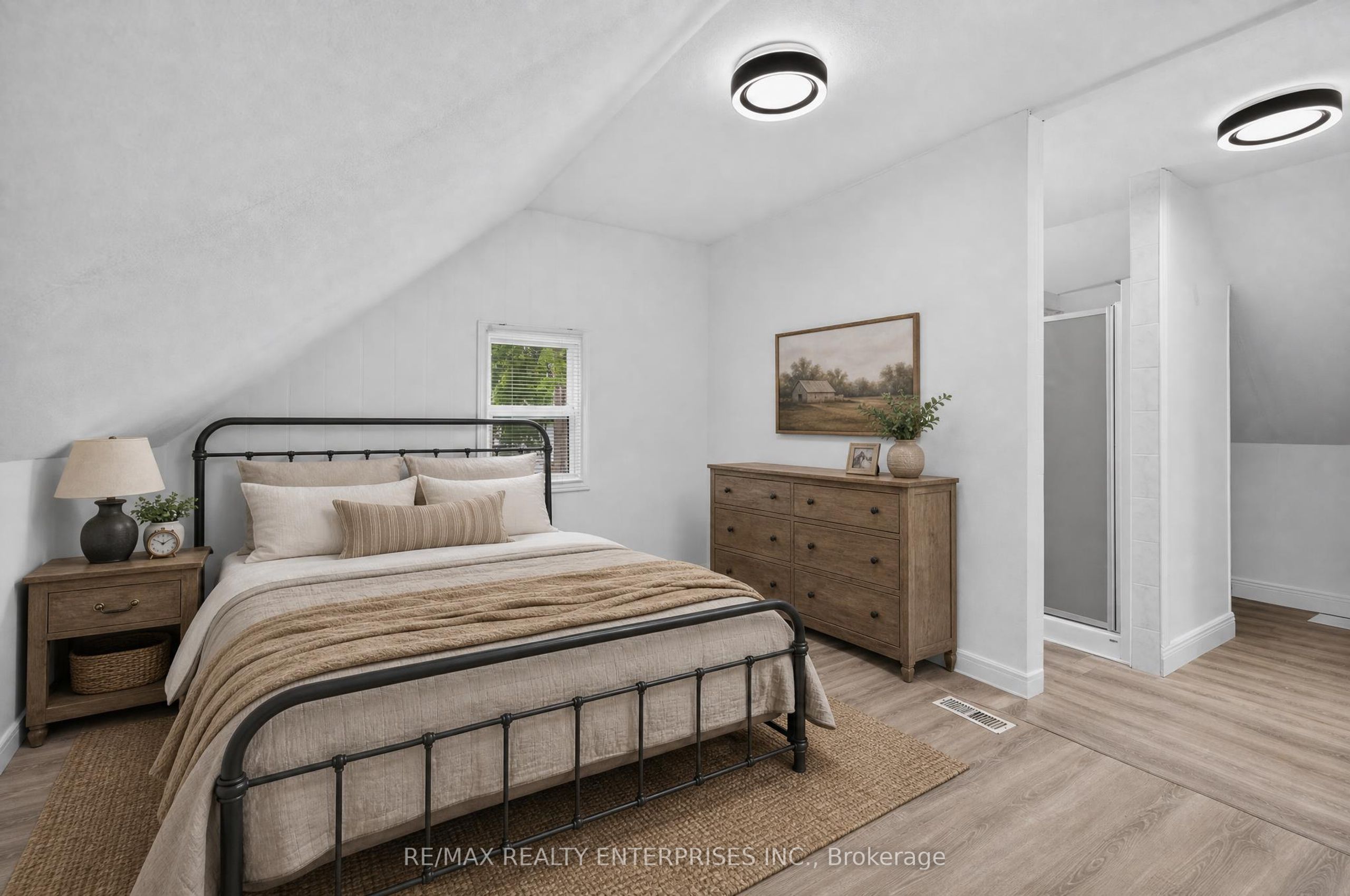 446 Cambridge Road W Property Photo 24