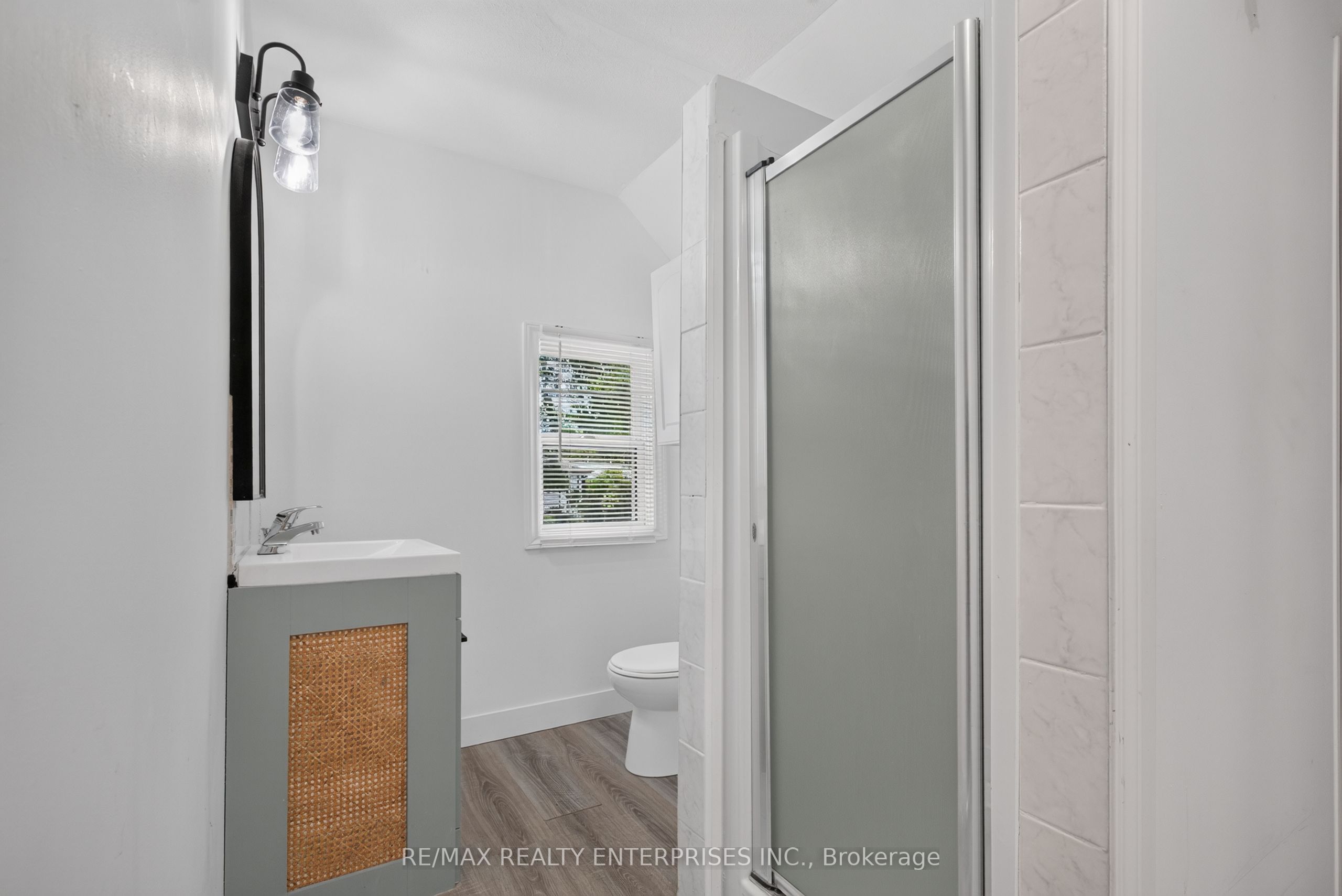 446 Cambridge Road W Property Photo 29