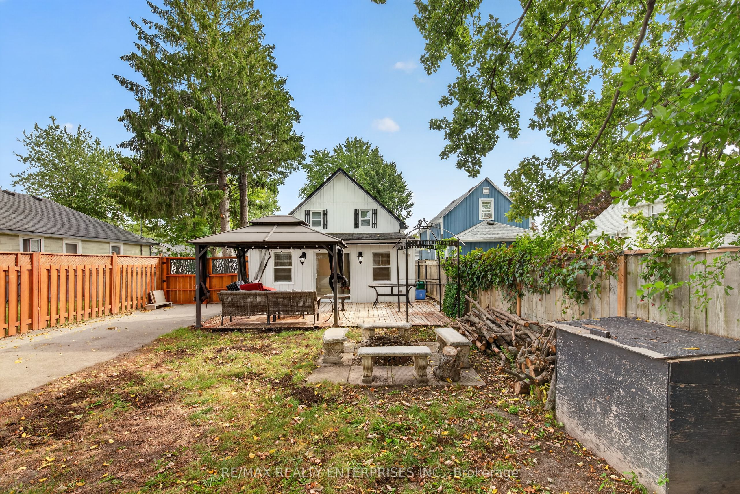 446 Cambridge Road W Property Photo 38