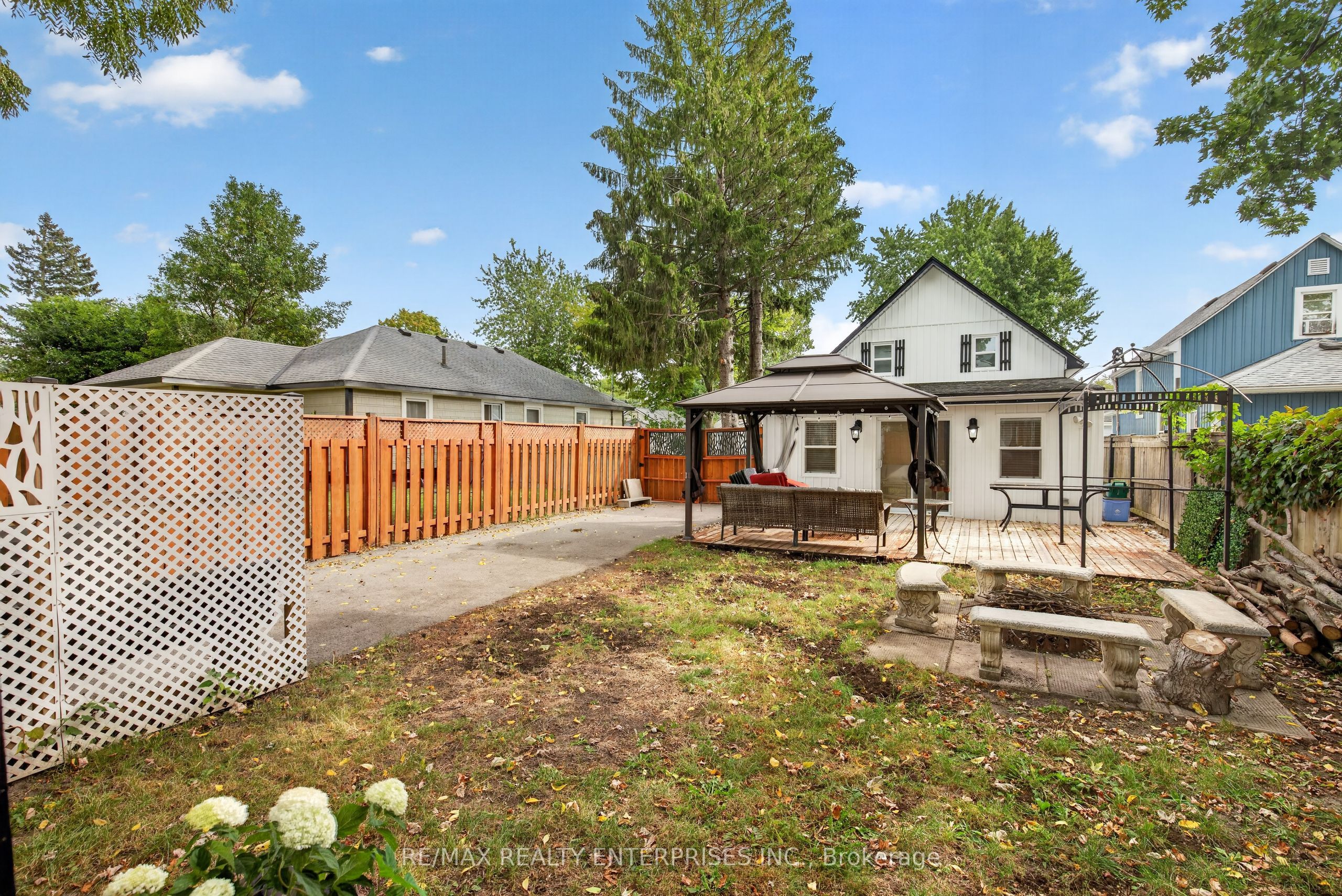 446 Cambridge Road W Property Photo 40