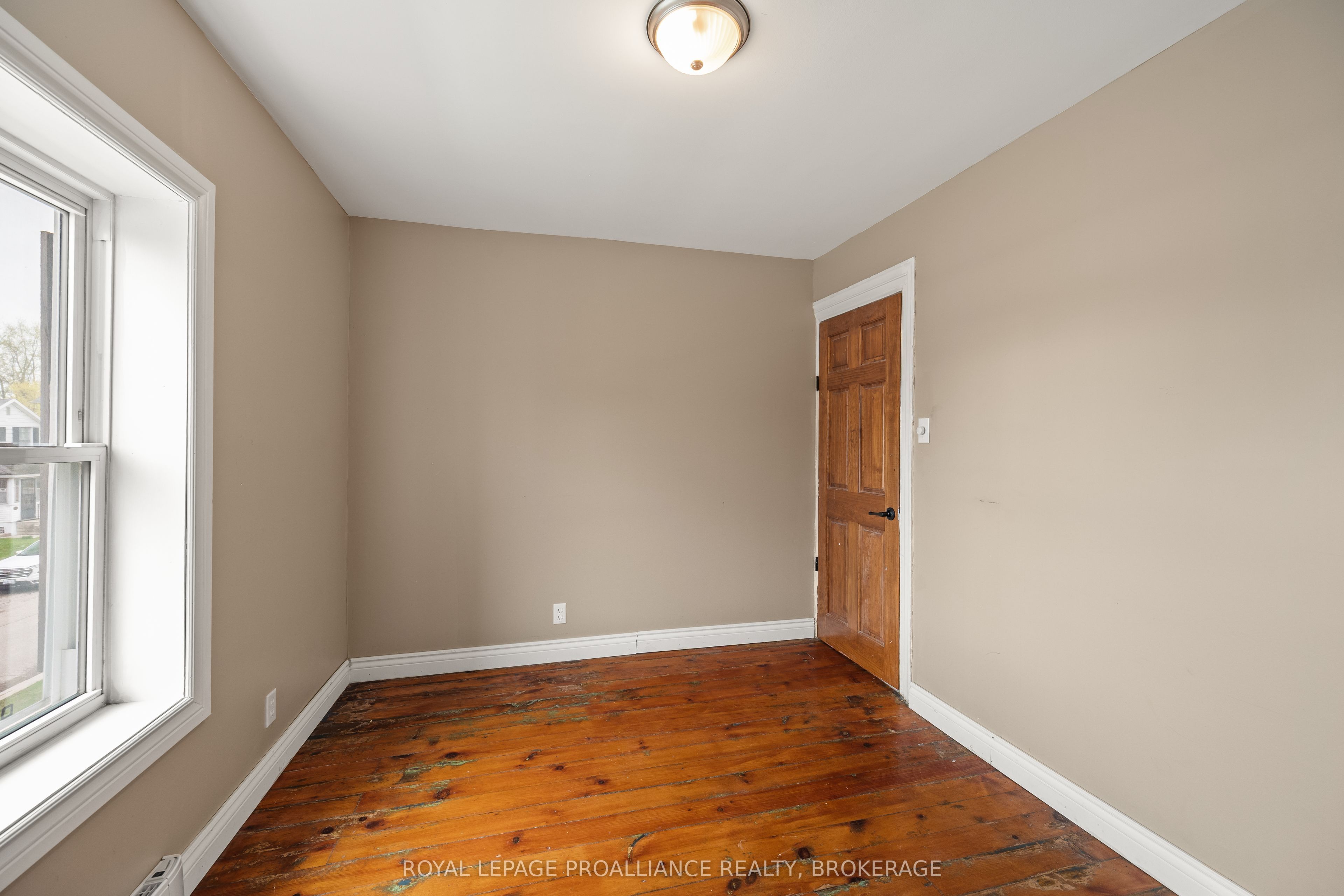 277 Brock Street Property Photo 22