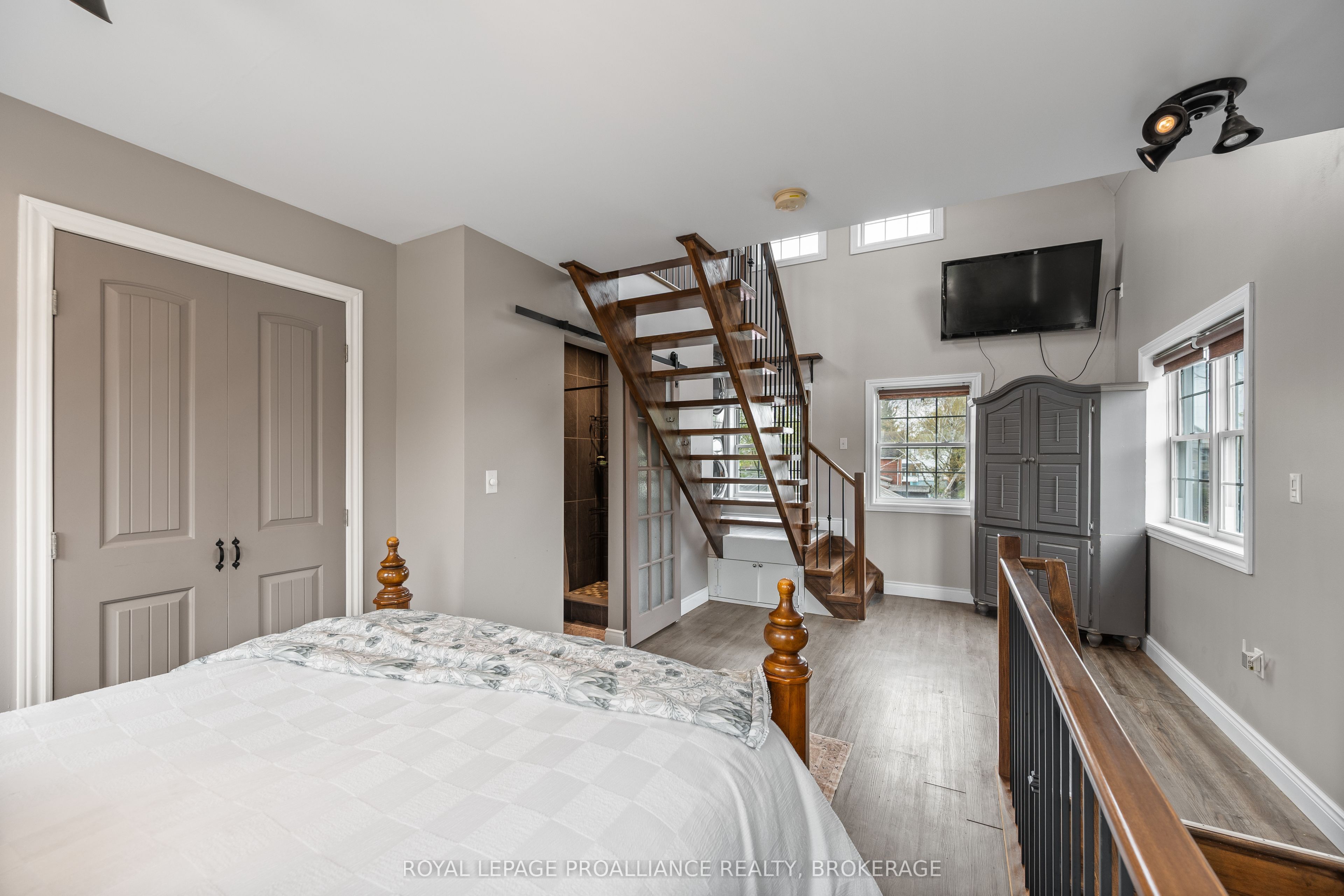 277 Brock Street Property Photo 36