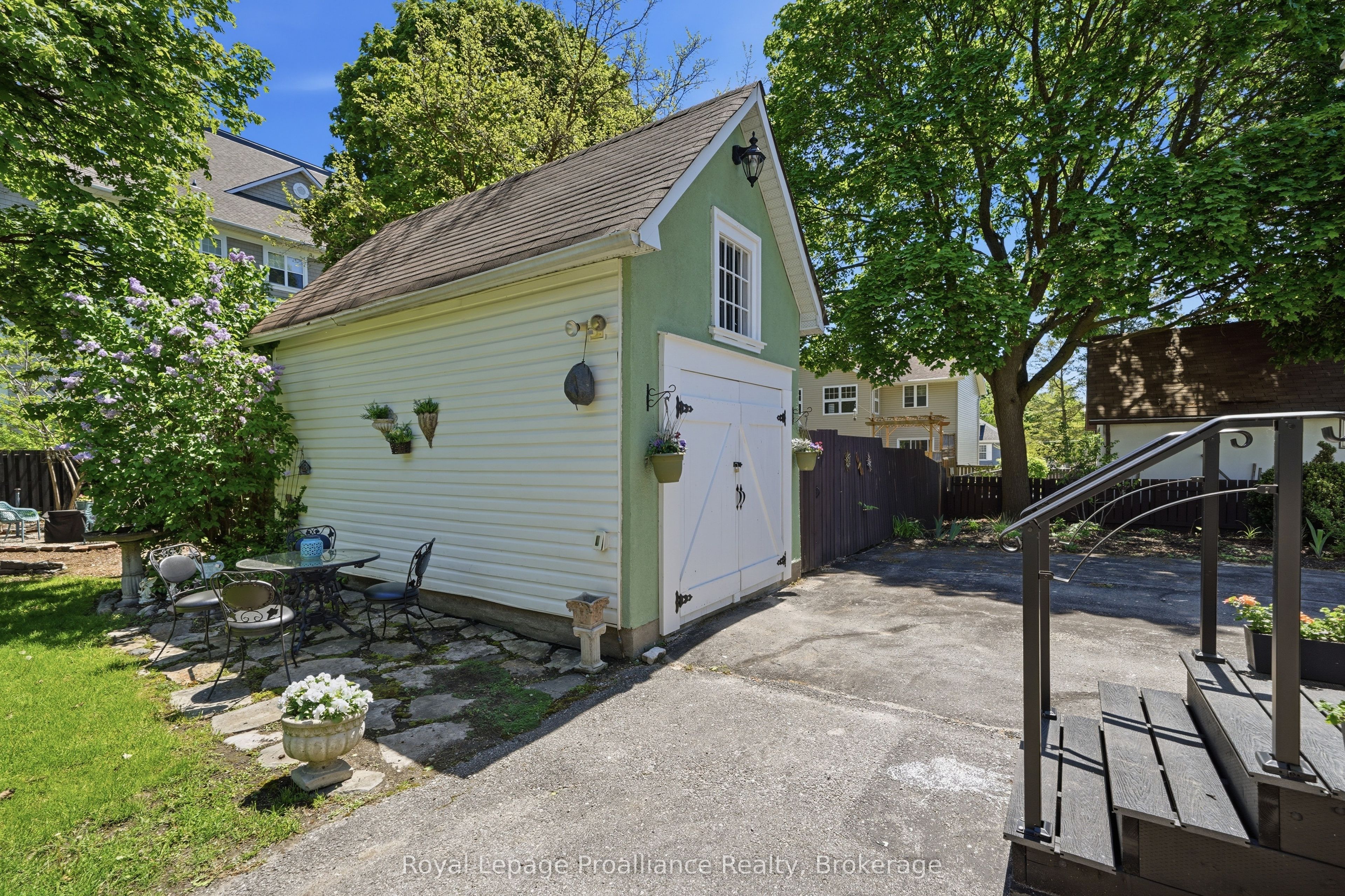 195 Maclellan Avenue Property Photo 47