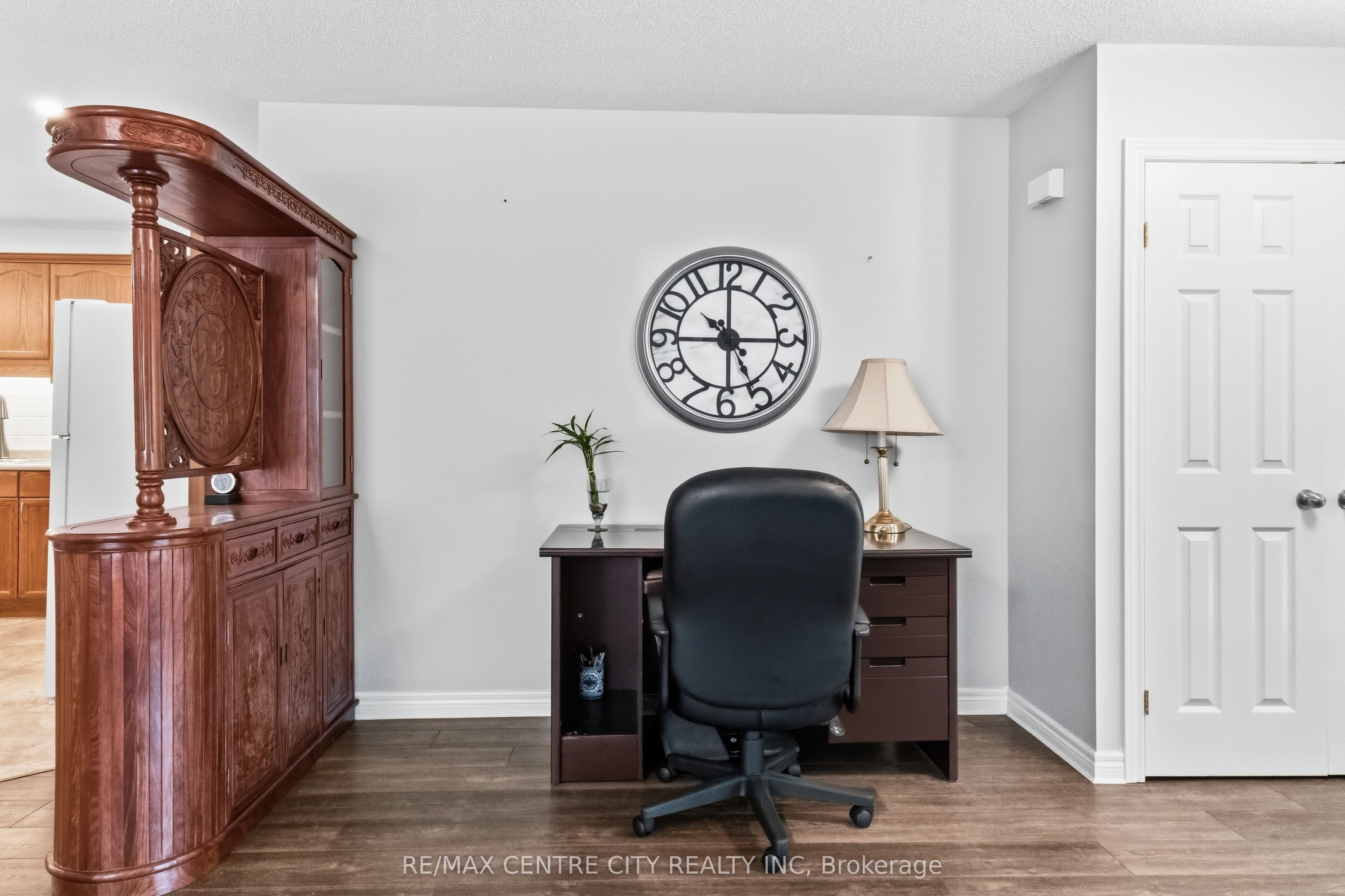 93 Mctaggart Court Property Photo 7