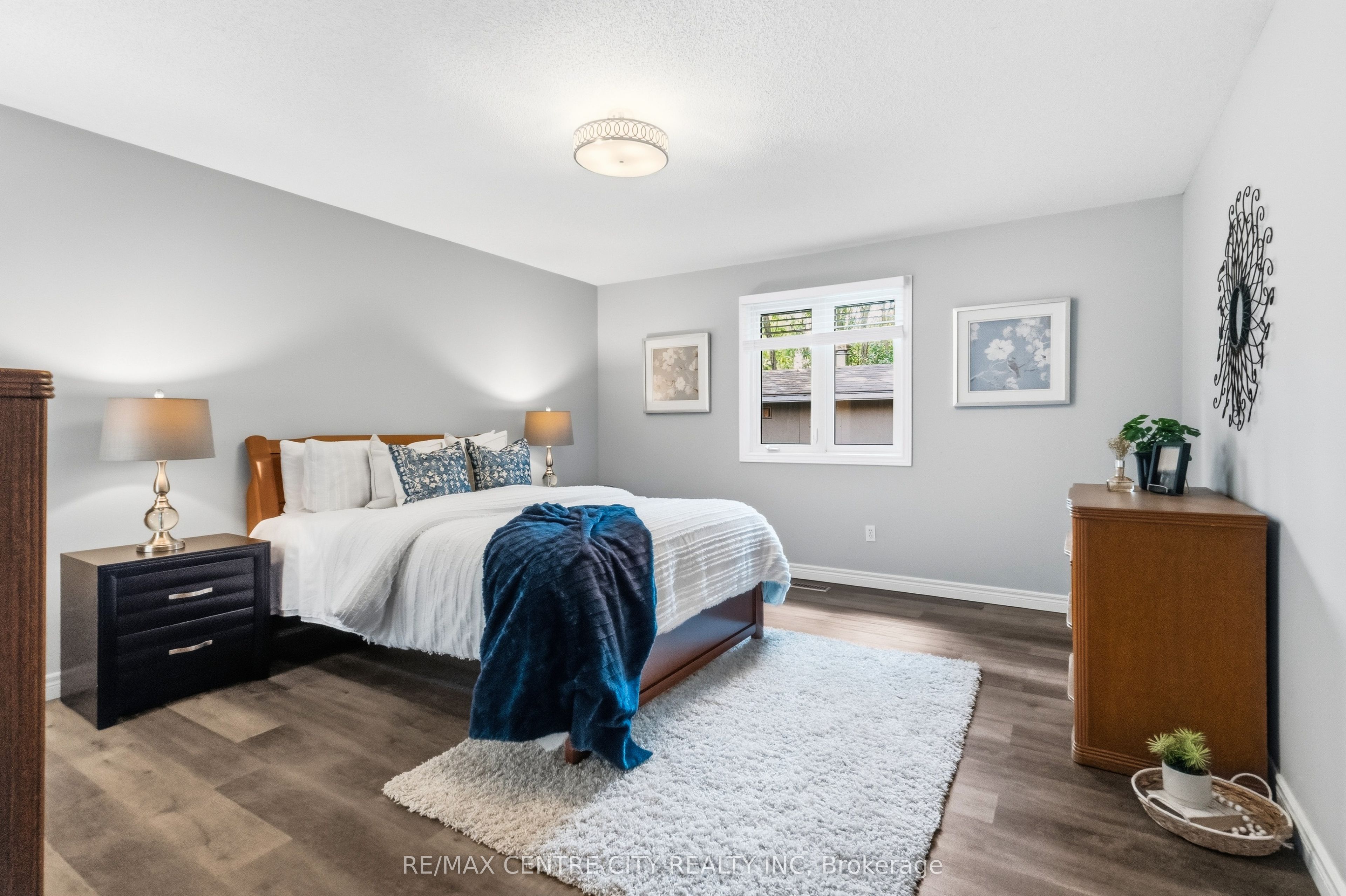 93 Mctaggart Court Property Photo 22