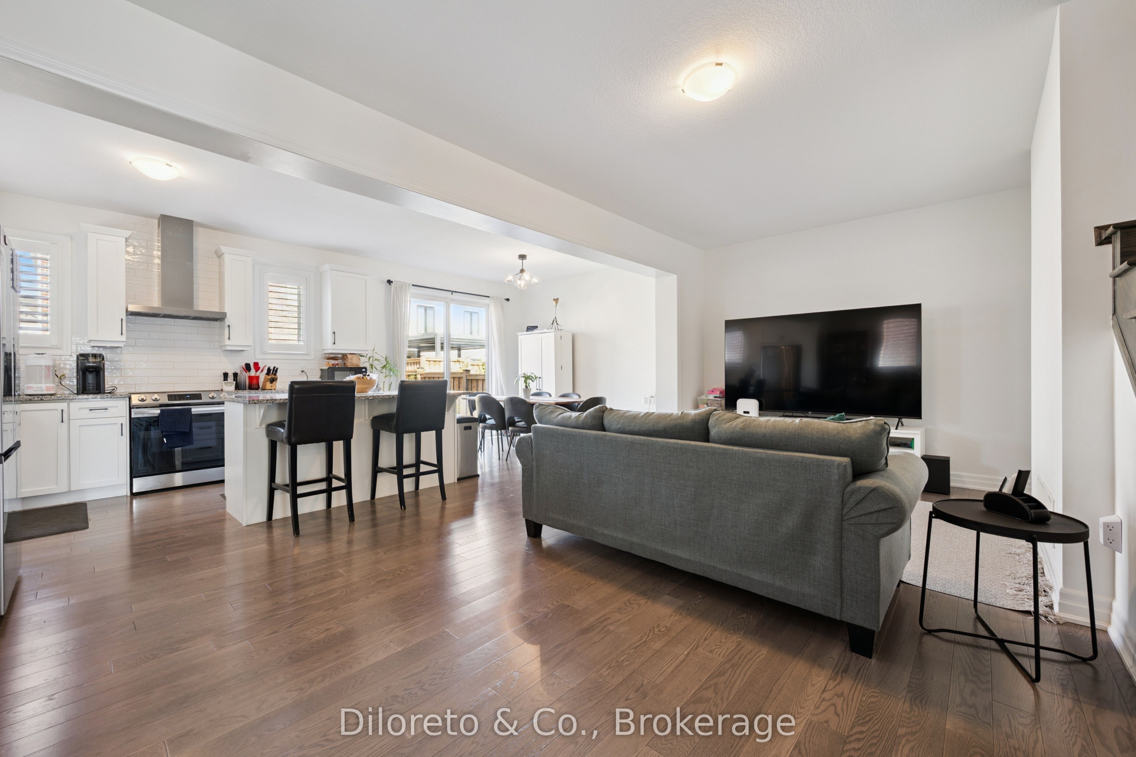 23 Saxony Street Property Photo 5