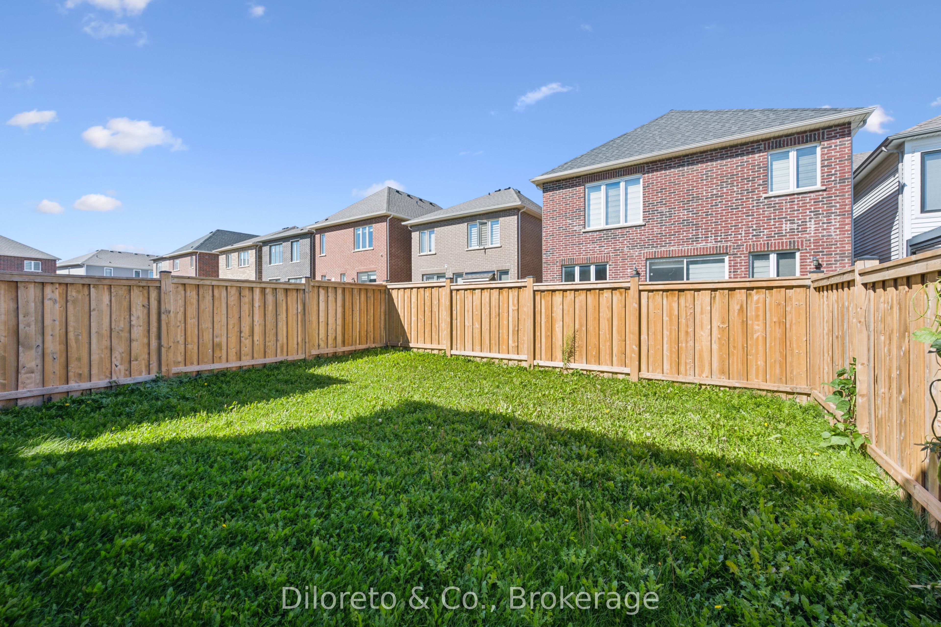 23 Saxony Street Property Photo 30