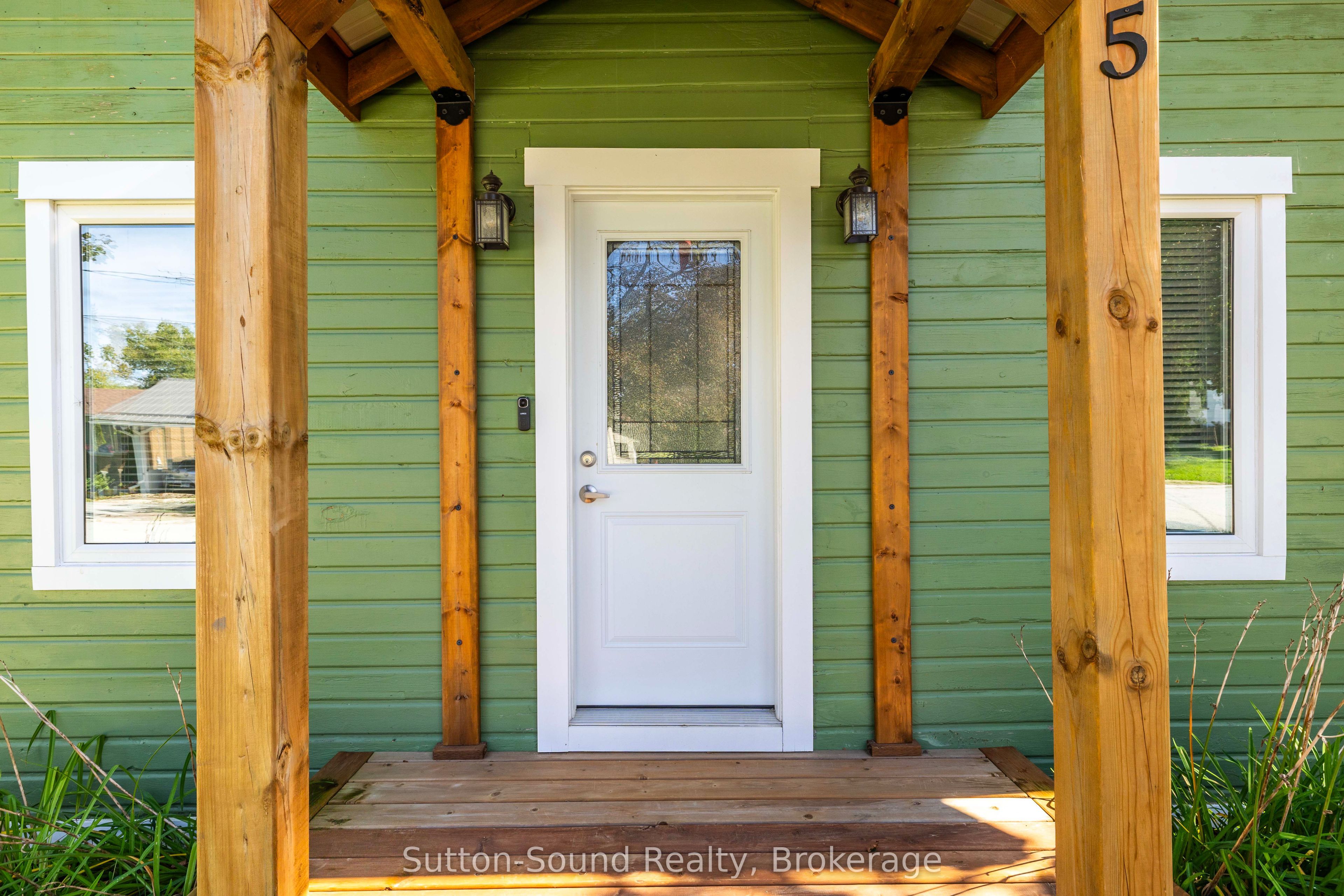 515 Tyson Street Property Photo 5
