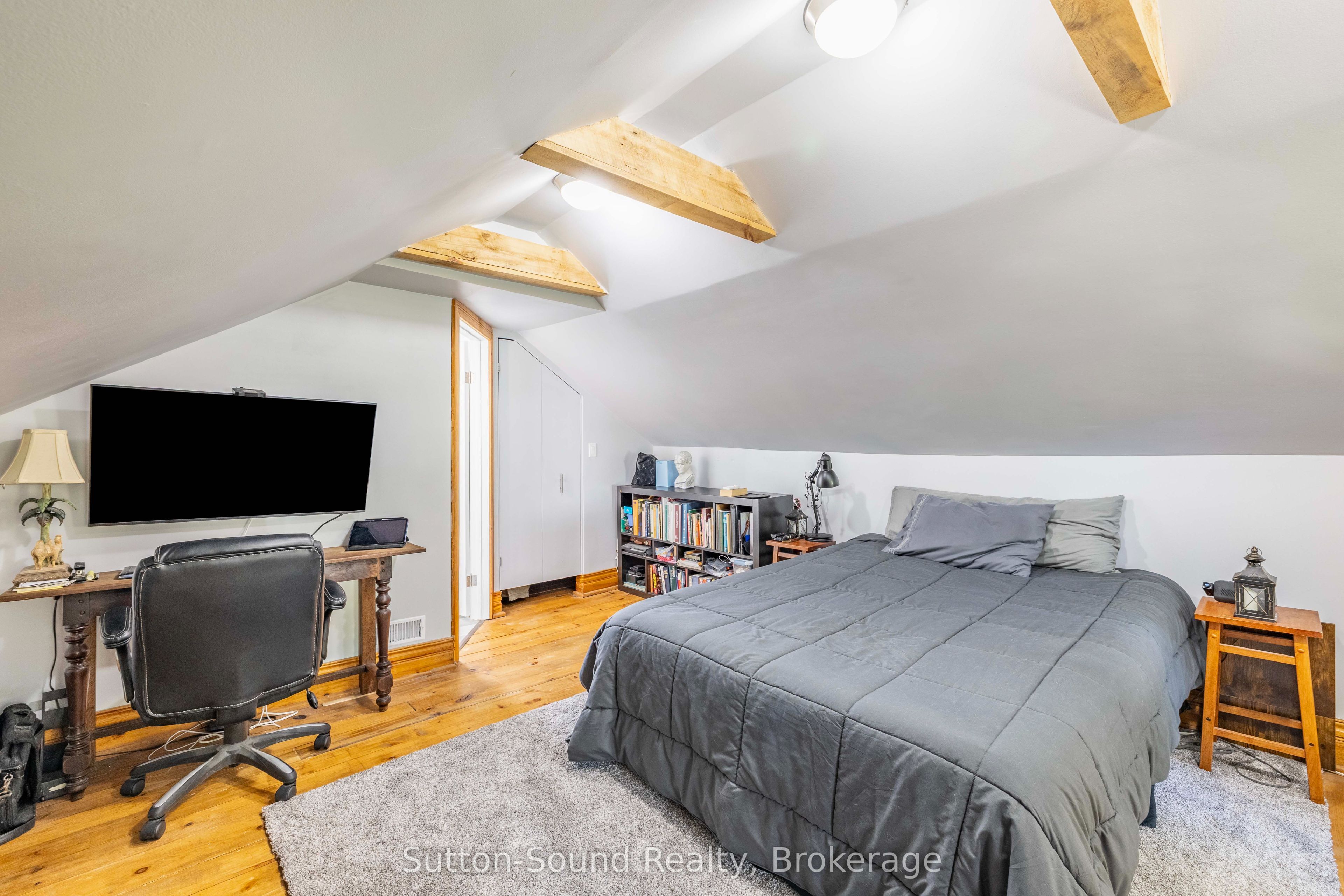 515 Tyson Street Property Photo 7
