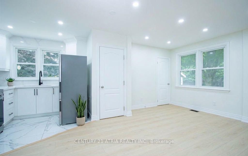 26 Magee Street Upper Property Photo 2