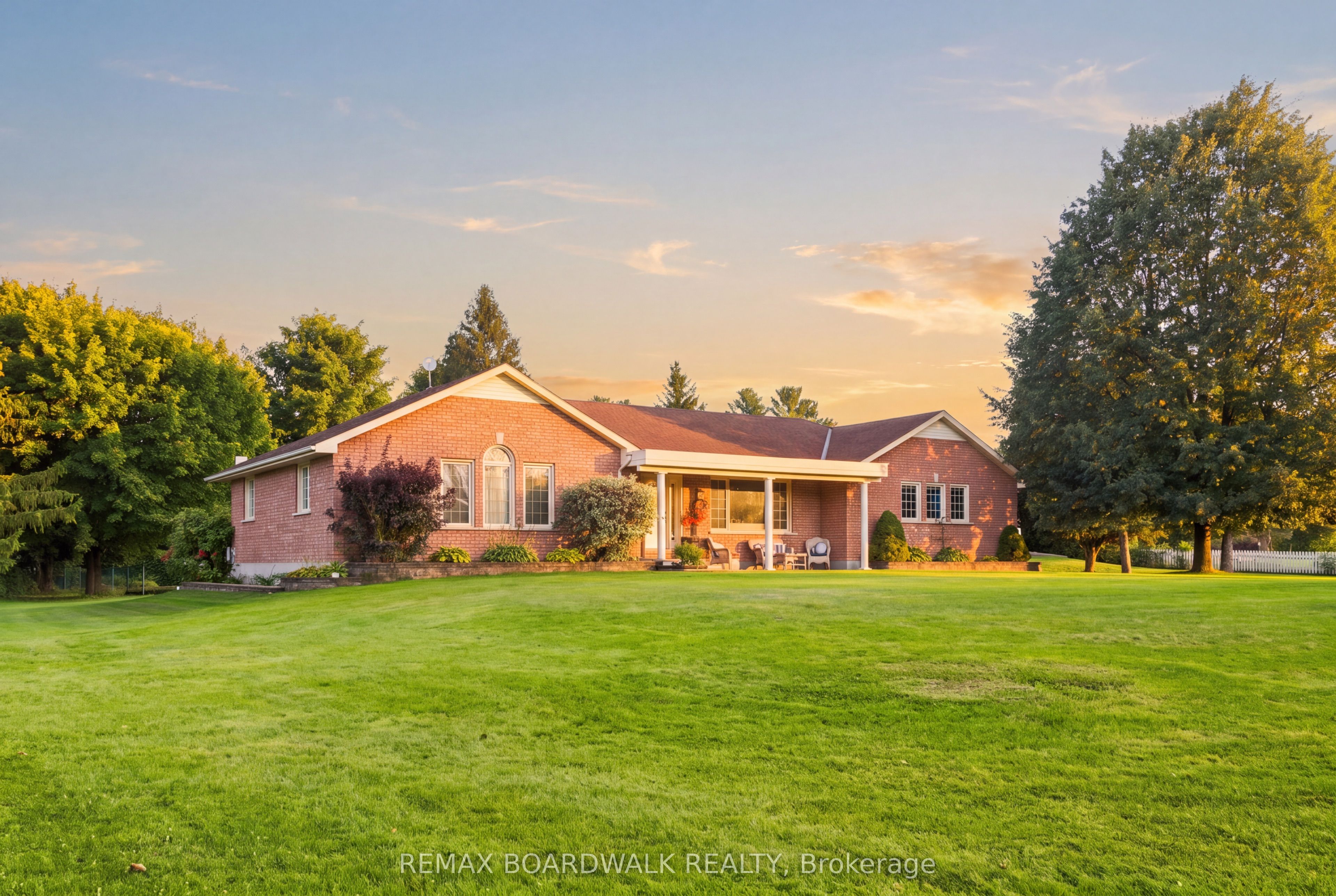 2725 Mcintosh Road Property Photo 4