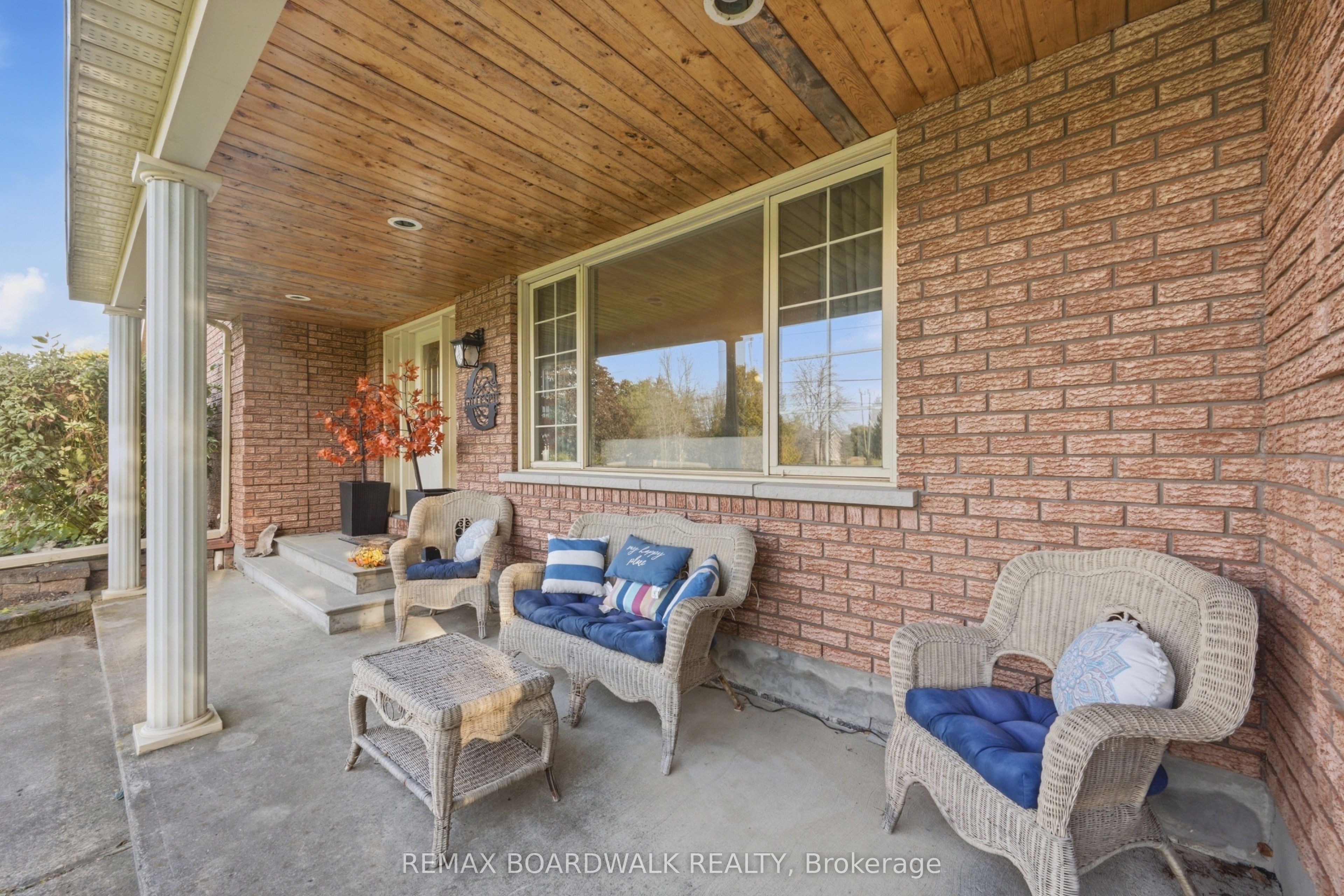 2725 Mcintosh Road Property Photo 9