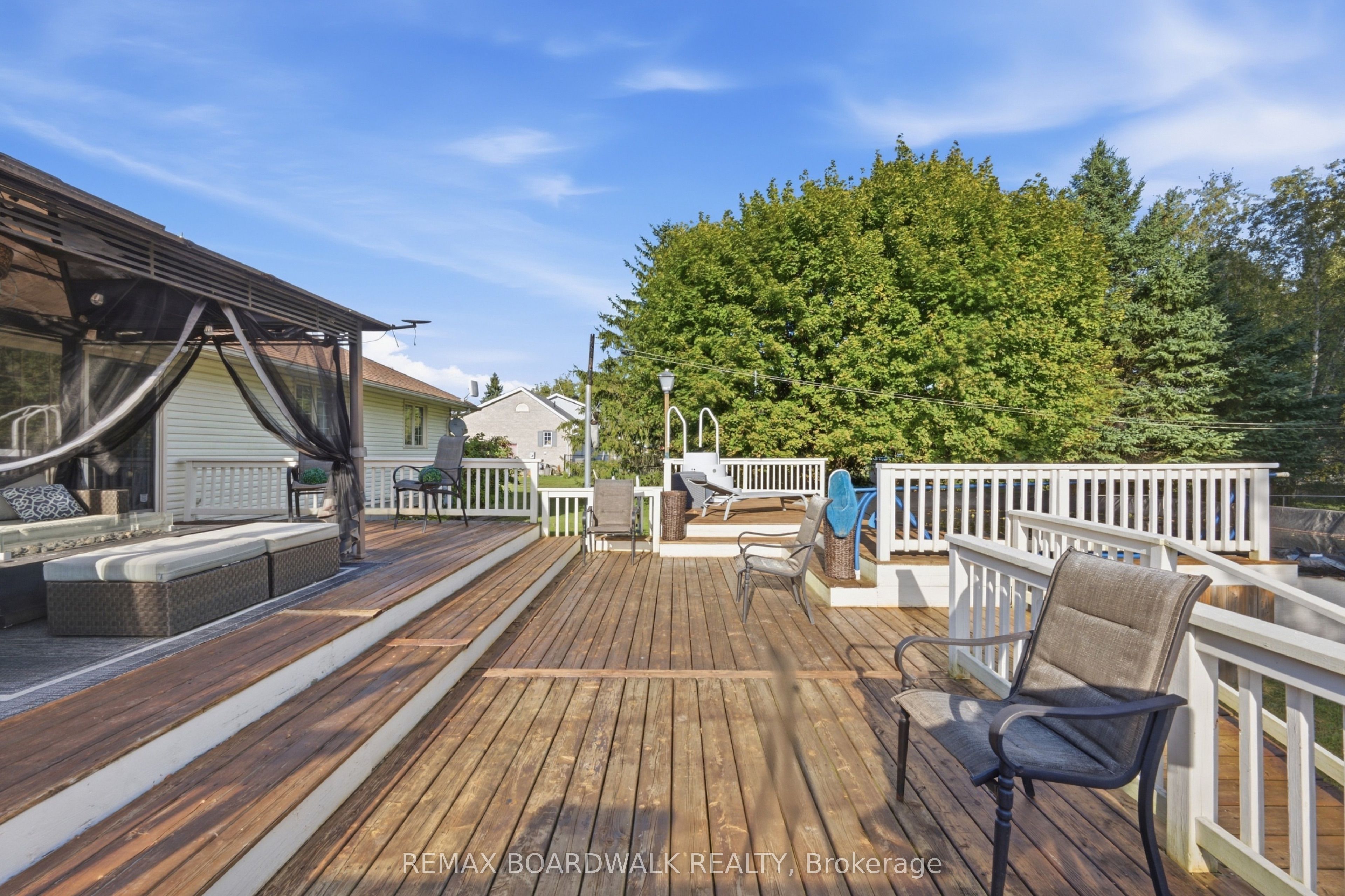 2725 Mcintosh Road Property Photo 12