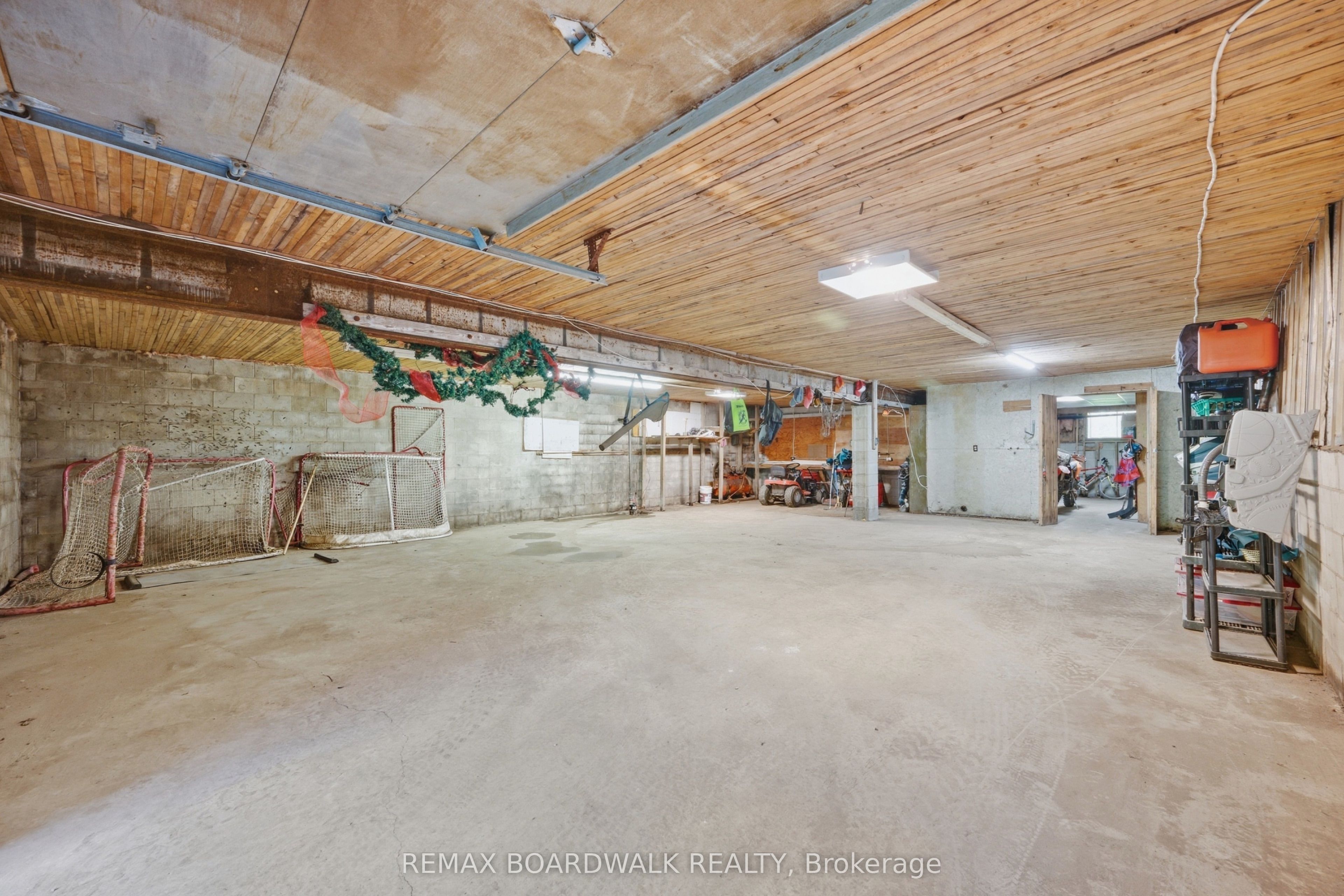 2725 Mcintosh Road Property Photo 21