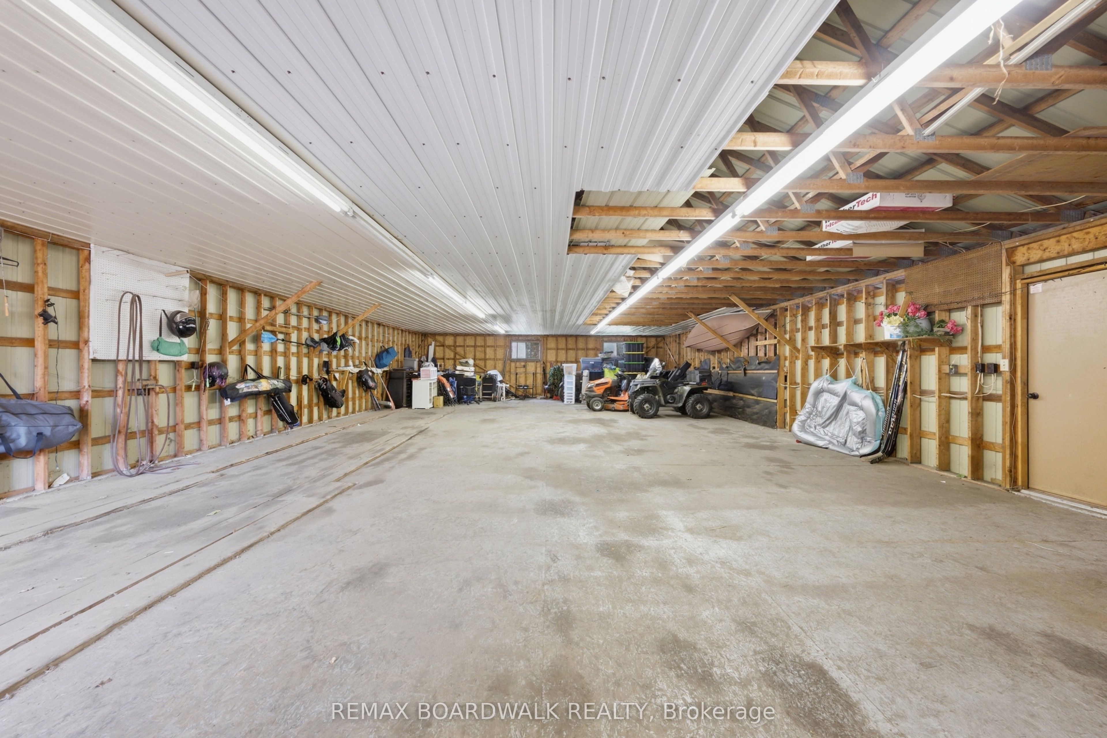 2725 Mcintosh Road Property Photo 25