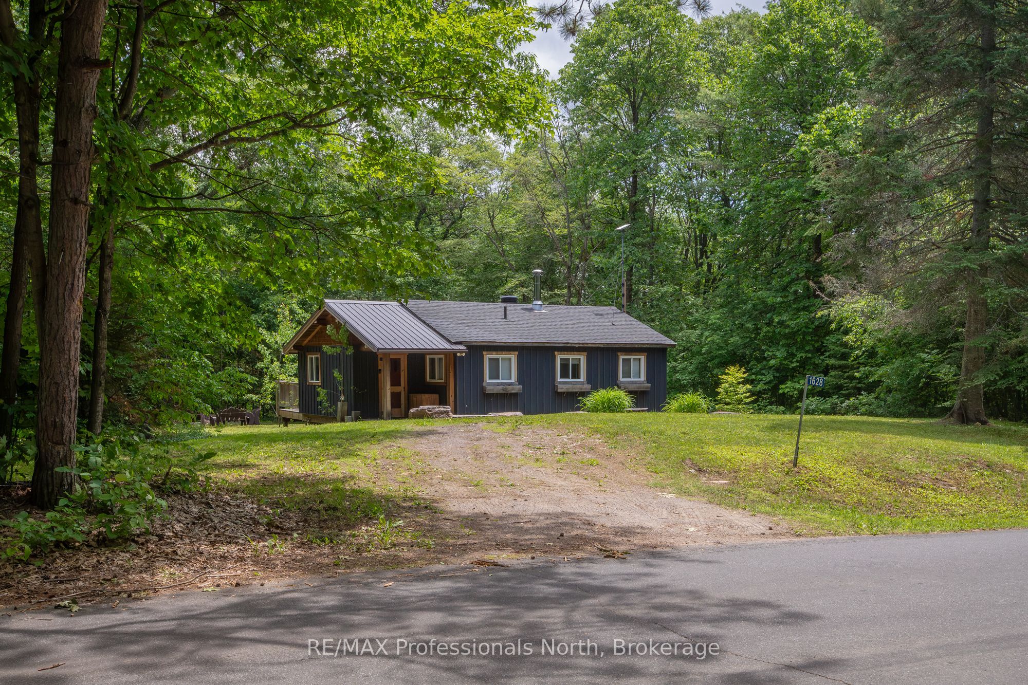 1628 Boshkung Lake Road Property Photo 3